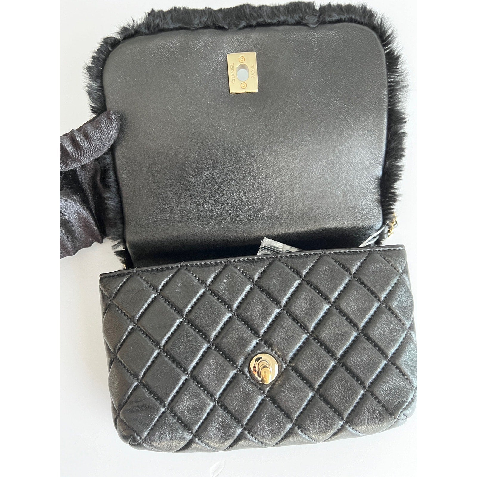 Authentic CHANEL Black Calfskin Leather Shearling Flap Bag 2017 - Luxury Designer Handbag for Women, Perfect for Evening Parties & Winter Fashion Accessories