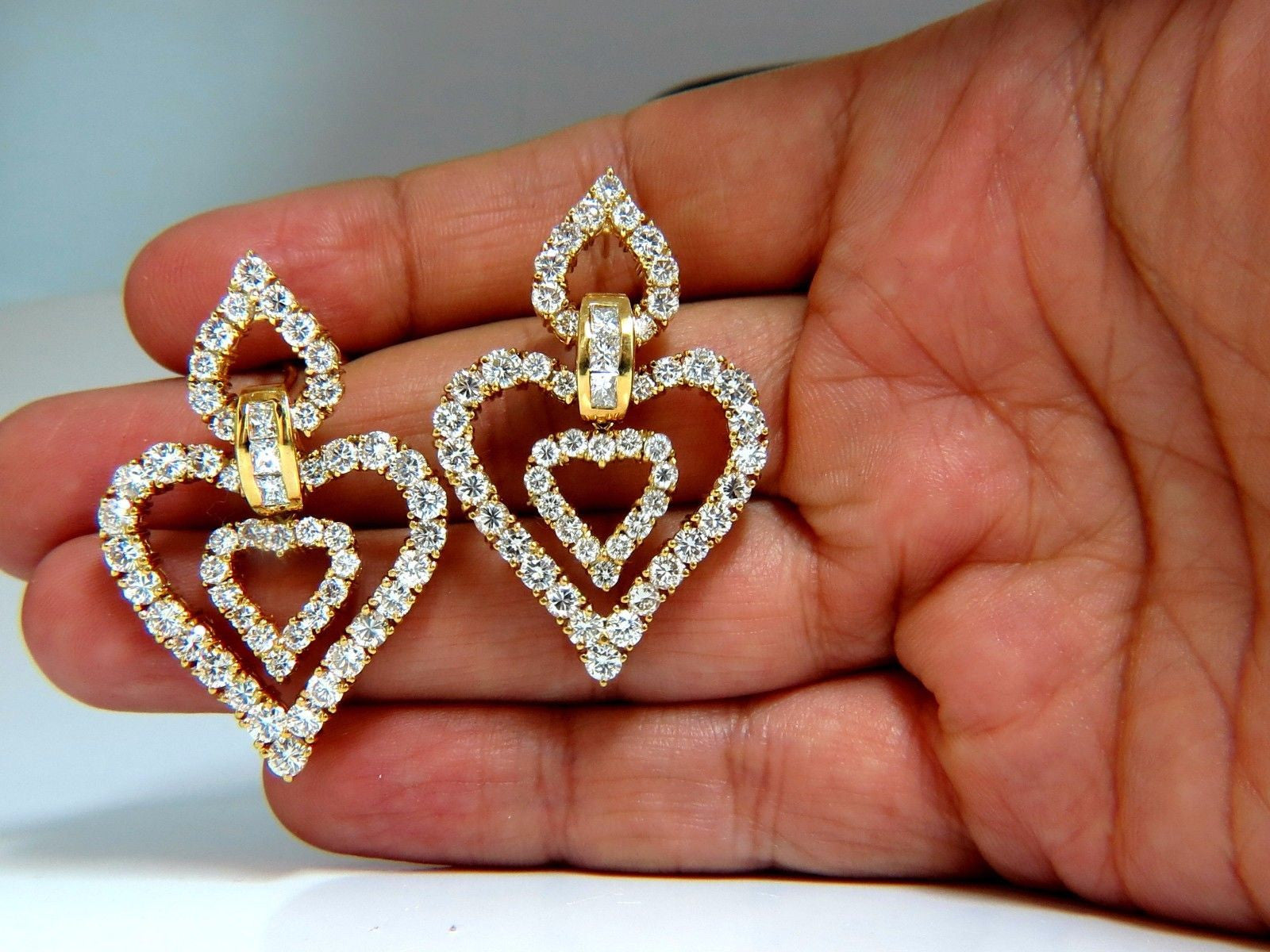 10.00ct Natural Baguette & Round Diamond Heart Dangle Earrings in 18K Gold - Elegant Jewelry for Weddings, Anniversaries & Special Occasions