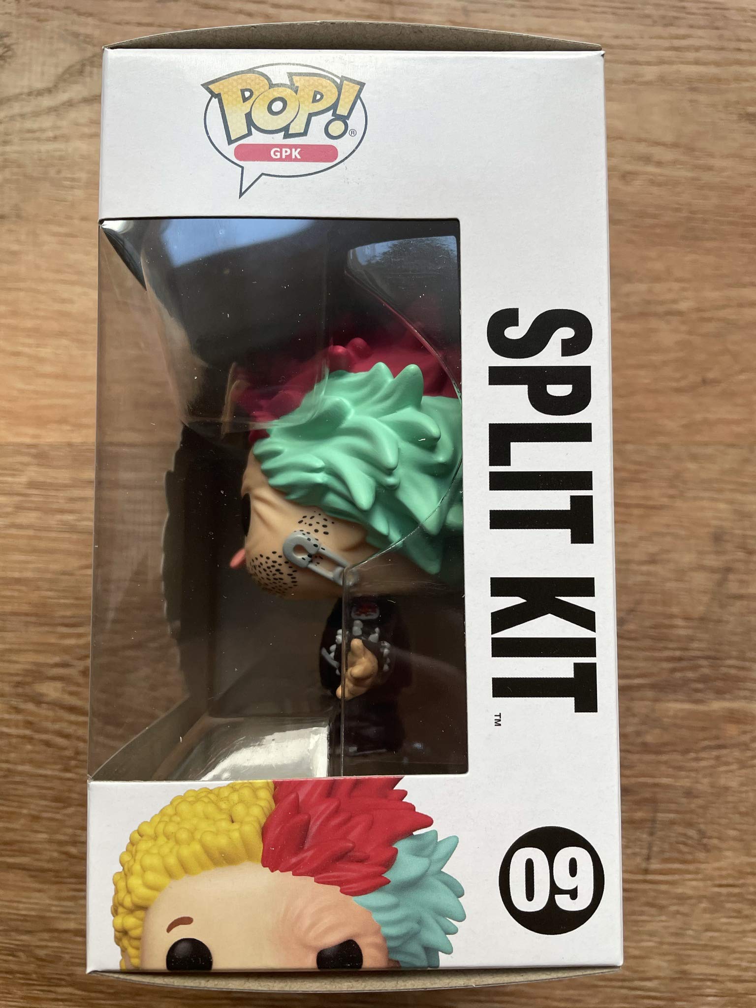 Garbage Pail Kids Split Kit Pop #09 Vinyl Figure Collectible - Includes Plastic Protector Case for Display Box Protection | Perfect for Pop Culture Collectors, Gift Giving & Home Decor Display