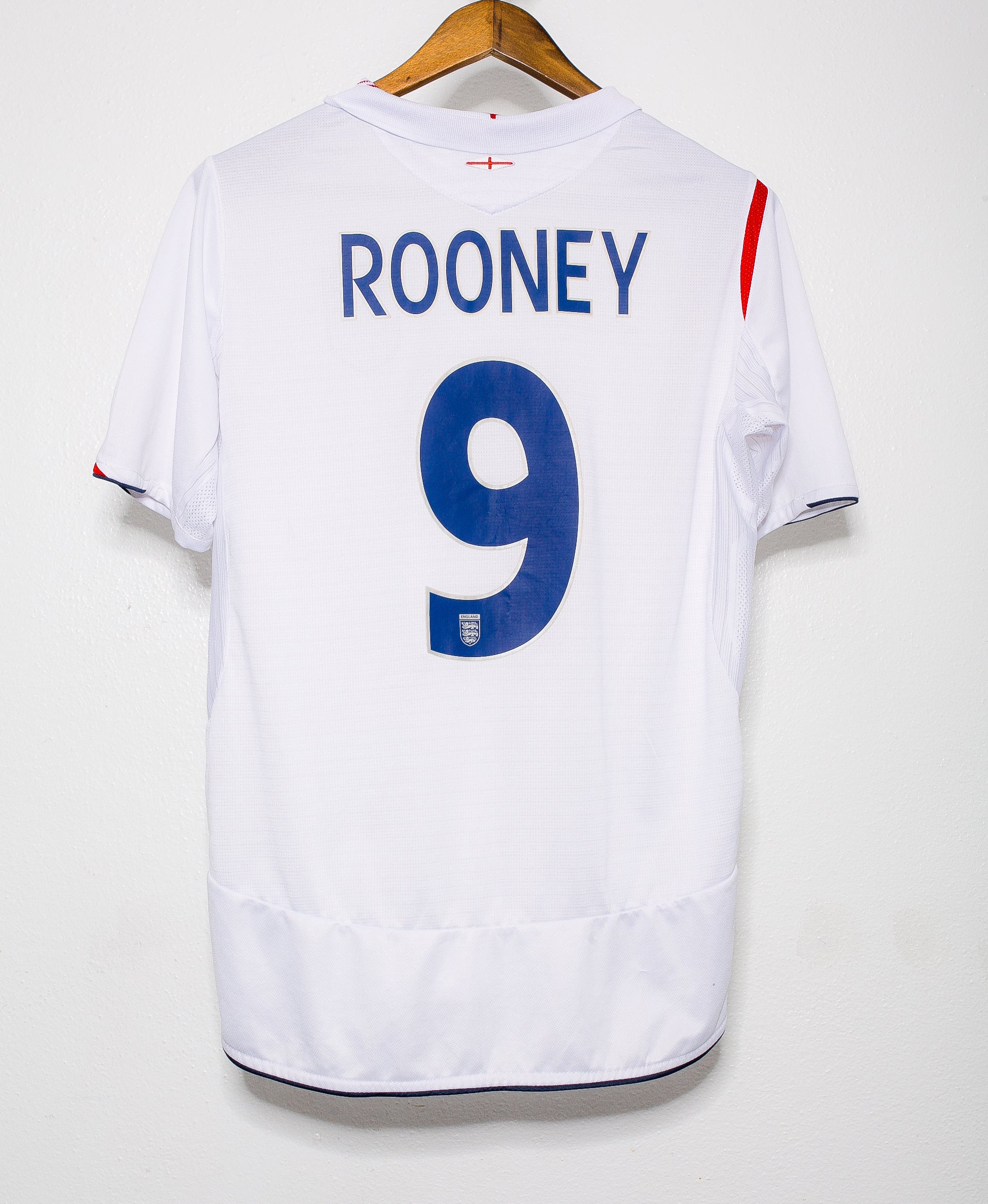 2006 England Home Soccer Jersey #9 Wayne Rooney - Men's Size M - Vintage Football Shirt for Fans & Collectors - Perfect for Matches, Gifts & Memorabilia