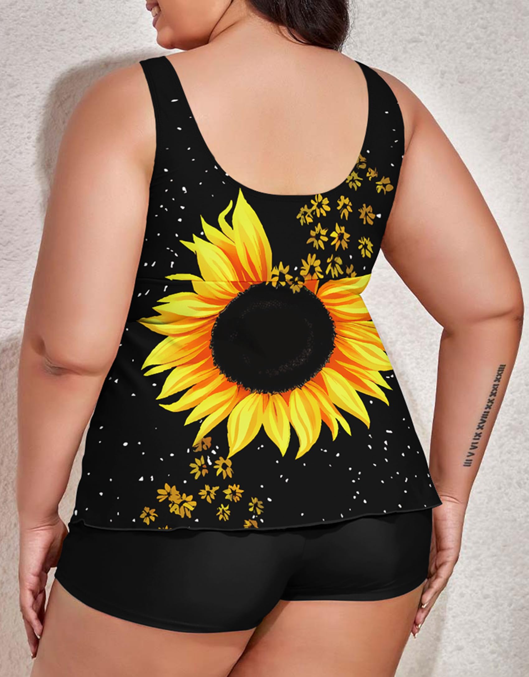 Women's Floral Print Modest Tankini Swimsuits - Two Piece Bathing Suits for Beach & Pool