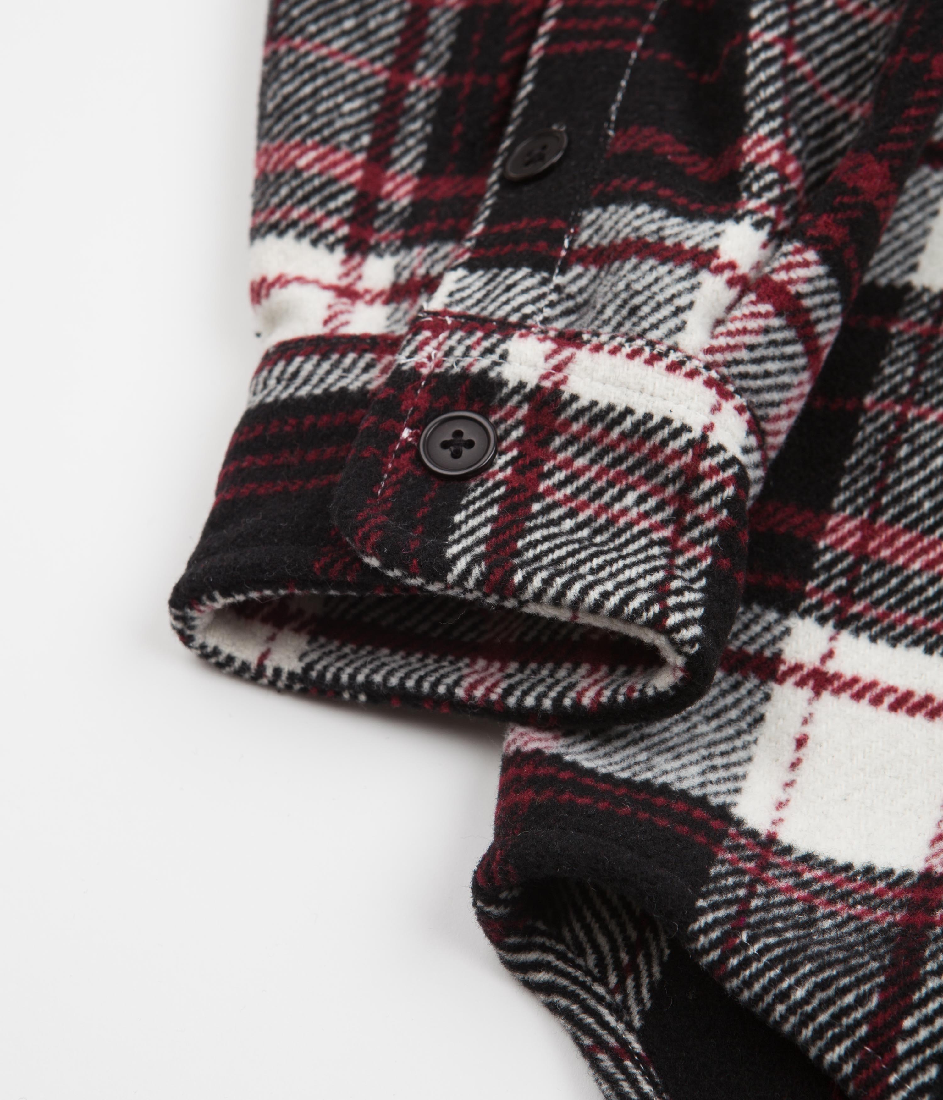 Premium Thick Flannel Shirt for Men & Women - Soft Warm Plaid Shirt in Black & Red - Perfect for Outdoor Camping, Hiking & Casual Winter Wear