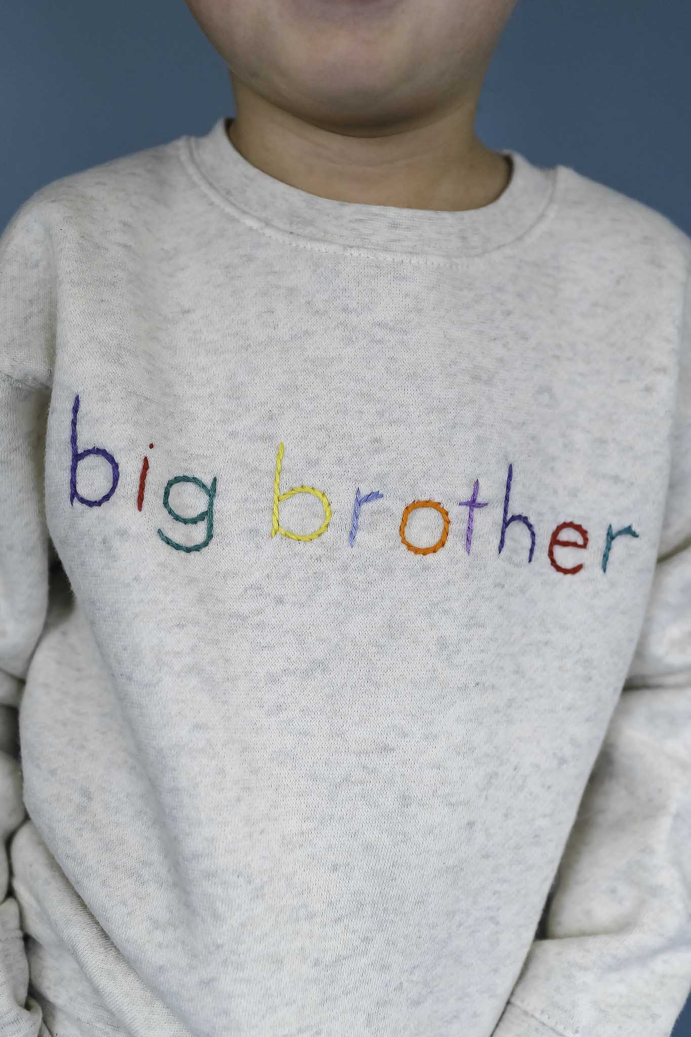 Adorable Cream Embroidered Big Brother Sweatshirt for Toddler Boys - Soft Cotton Pullover for Sibling Announcement & Family Photos