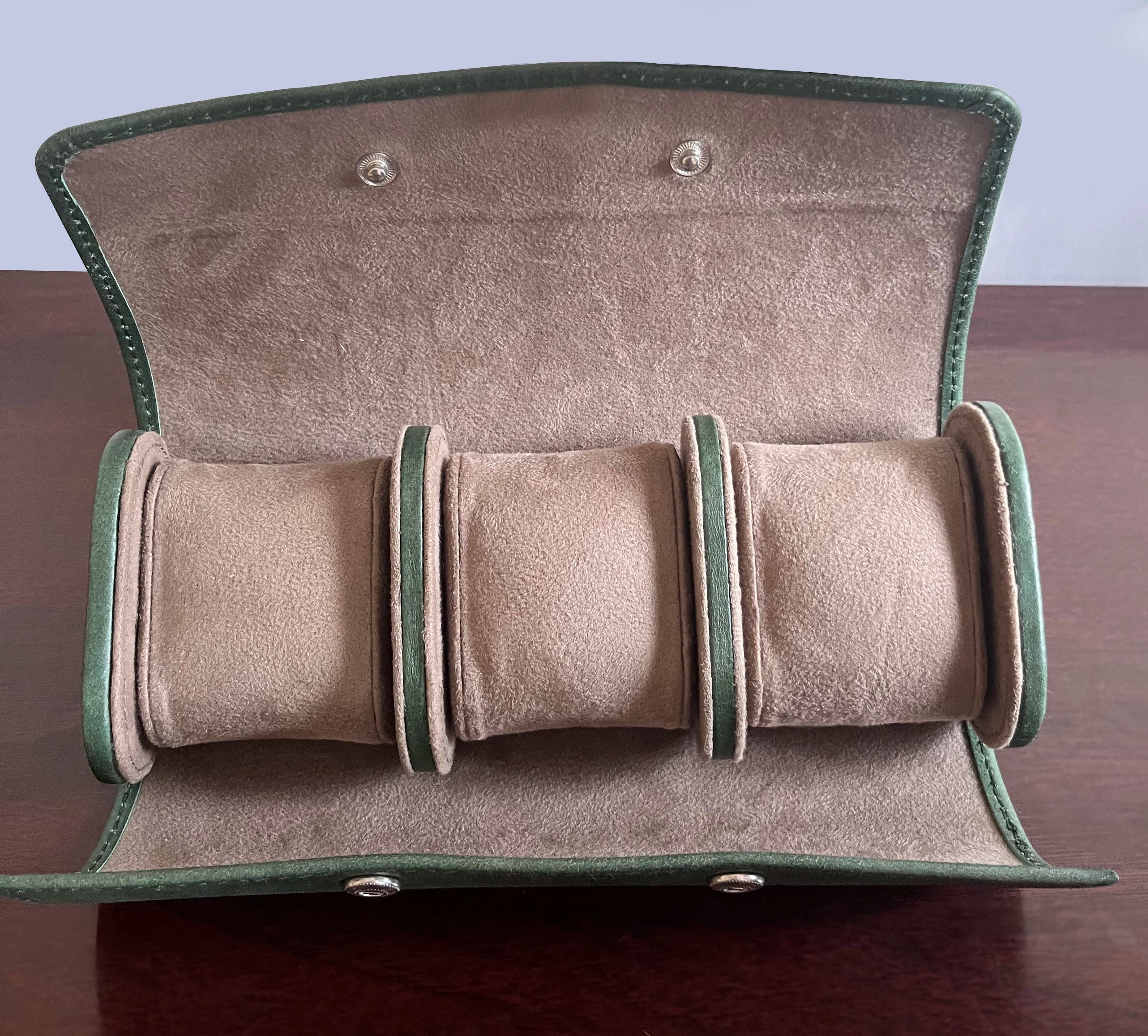 Classic Green Leather Travel Watch Case with 3 Slots - Perfect for Business Trips, Vacations & Watch Collection Storage