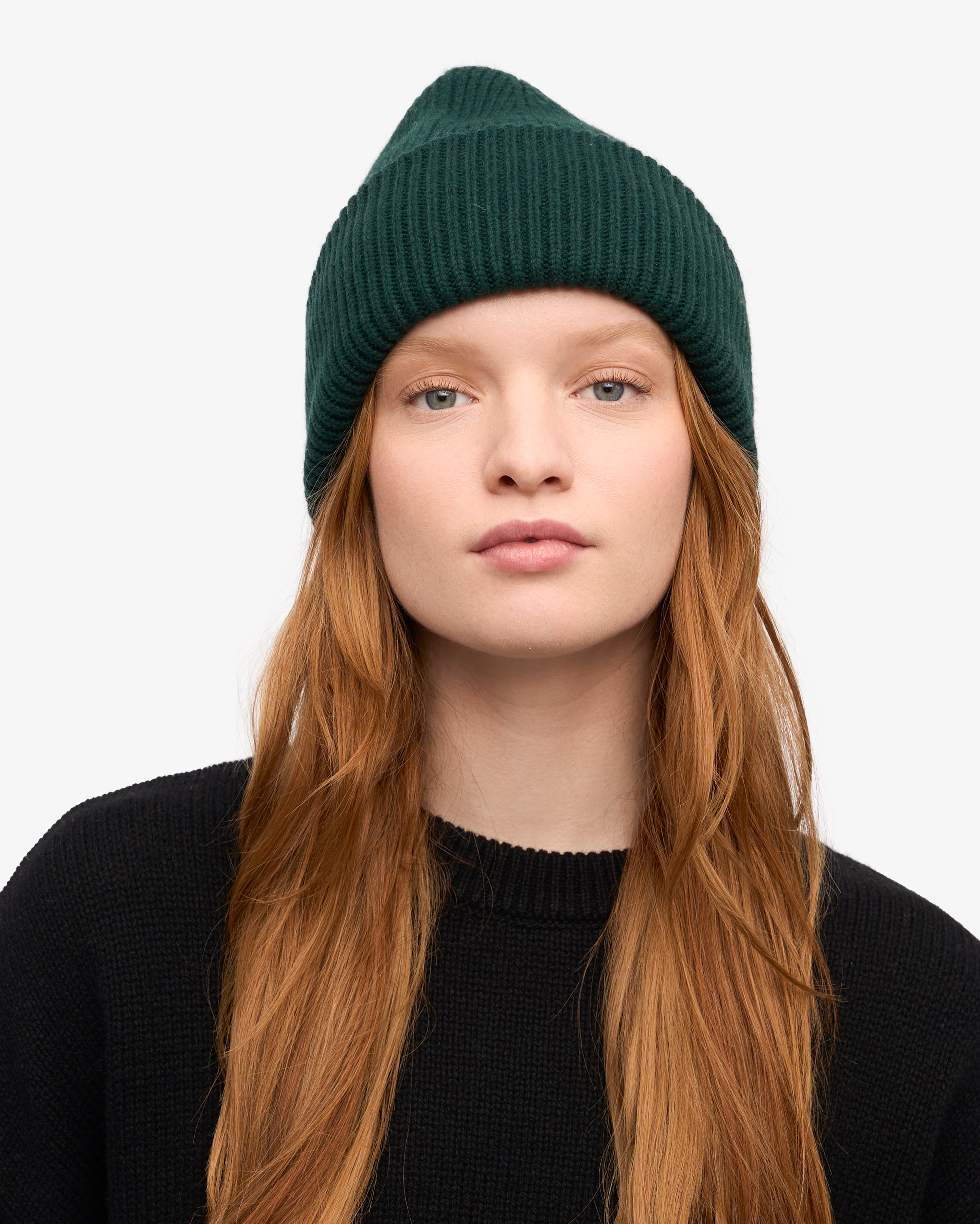 Premium Merino Wool Beanie Hat for Men & Women - Soft & Warm Winter Knit Cap in Emerald Green - Perfect for Skiing, Hiking & Outdoor Activities