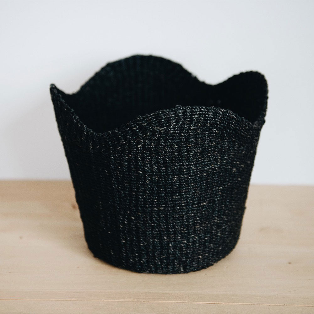 Black Woven Scallop Basket - Stylish Storage for Home Decor, Bathroom Organization & Laundry Room Essentials