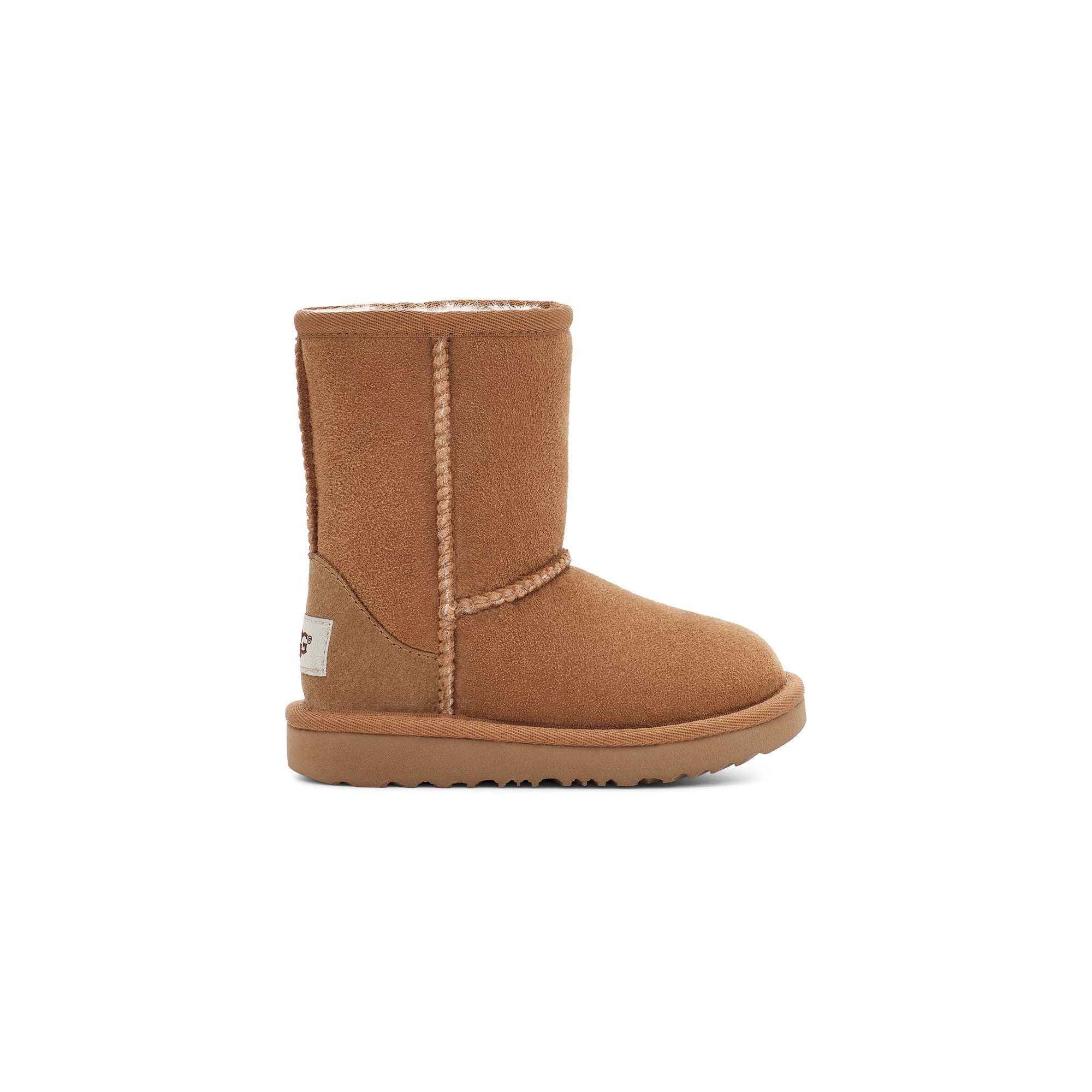 UGG Toddler's Classic II Boot in Chestnut - Warm Winter Boots for Kids | Perfect for Snow, Outdoor Play & Cold Weather