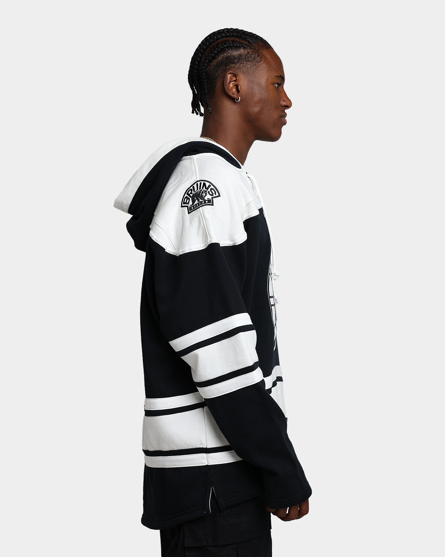 47 Brand Boston Bruins Superior Lacer Hoodie - Jet Black NHL Fan Apparel for Men & Women - Perfect for Game Day, Tailgating, and Casual Wear