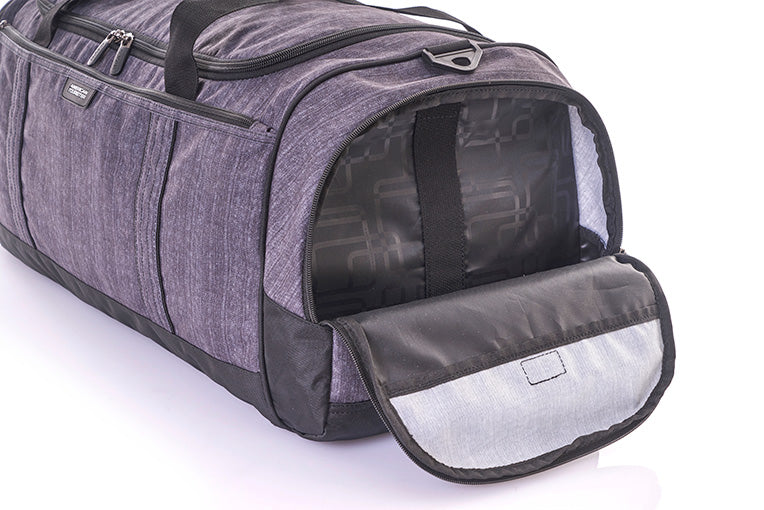American Tourister 50863 Travel Duffle Bag - Water-Resistant Gym Bag for Men & Women, Lightweight Carry-On Luggage for Weekend Trips, Sports Gear Storage (Gun Metal) - Perfect for Gym, Travel & Sports Activities