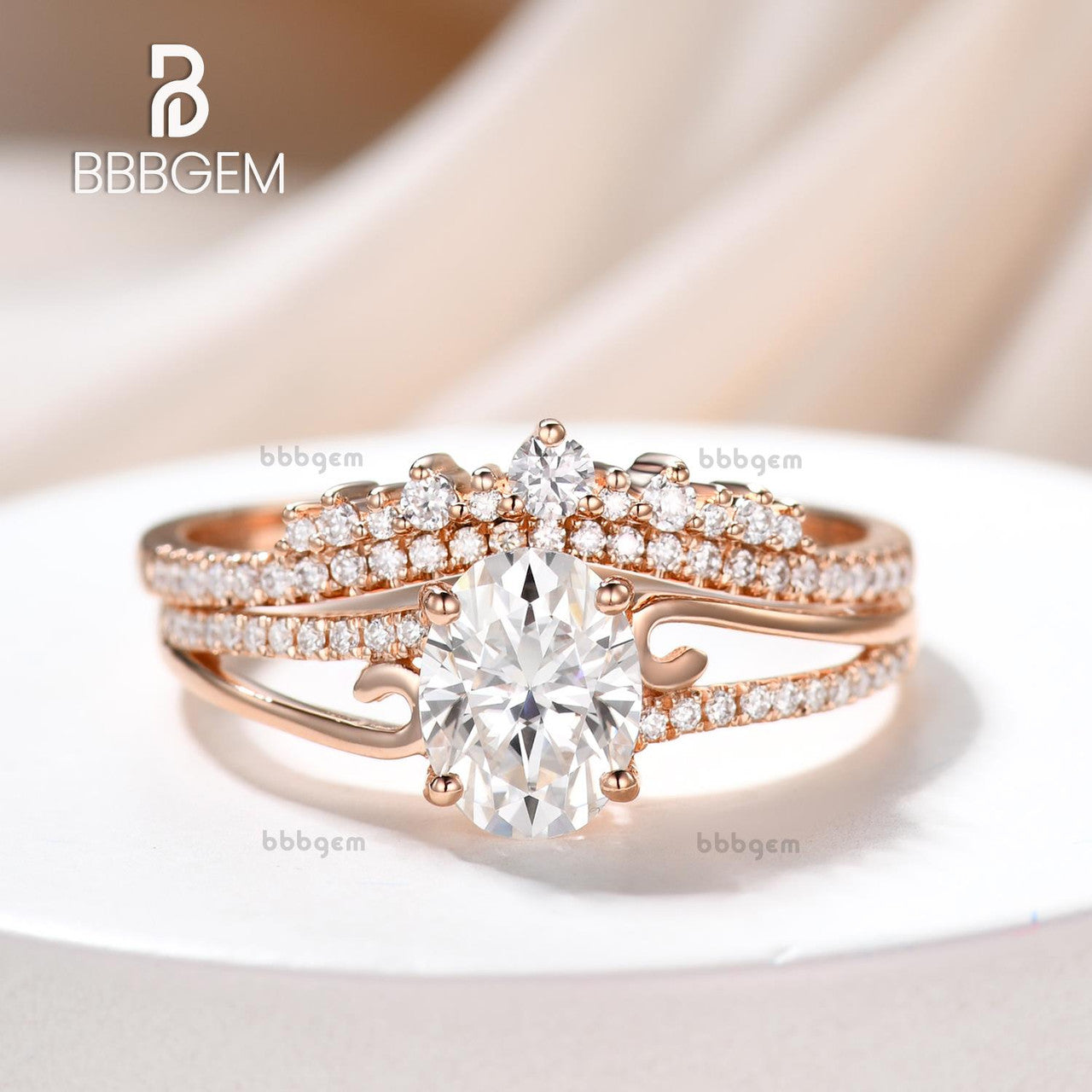 14K Rose Gold Moissanite Engagement Ring Set with Vintage Curved Diamond Band - Elegant Wedding Ring Set for Women, Proposal, Anniversary Gift, Bridal Jewelry (Perfect for Romantic Occasions & Special Moments)