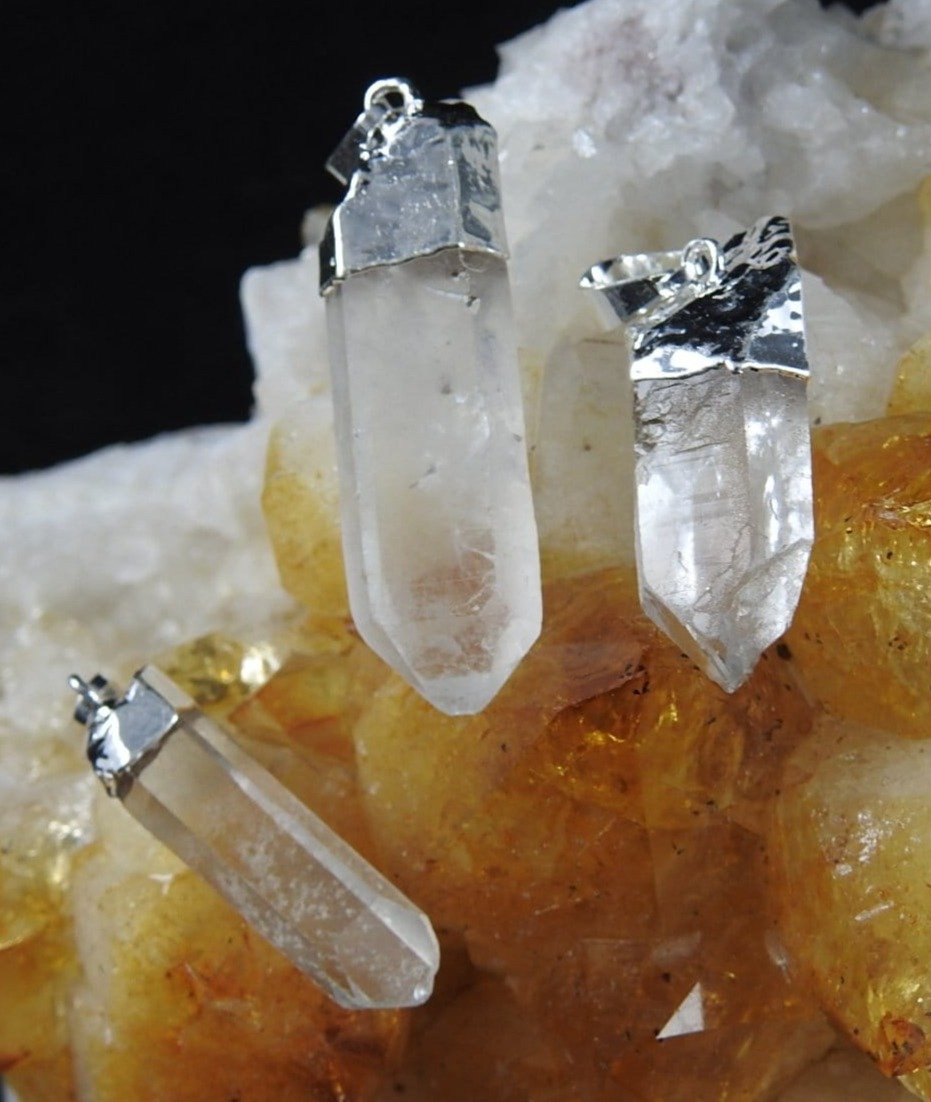 Natural Clear Quartz Crystal Pendant Necklace for Women - Healing Stone Jewelry for Meditation, Energy & Spiritual Balance | Perfect Gift for Yoga & Reiki Practitioners