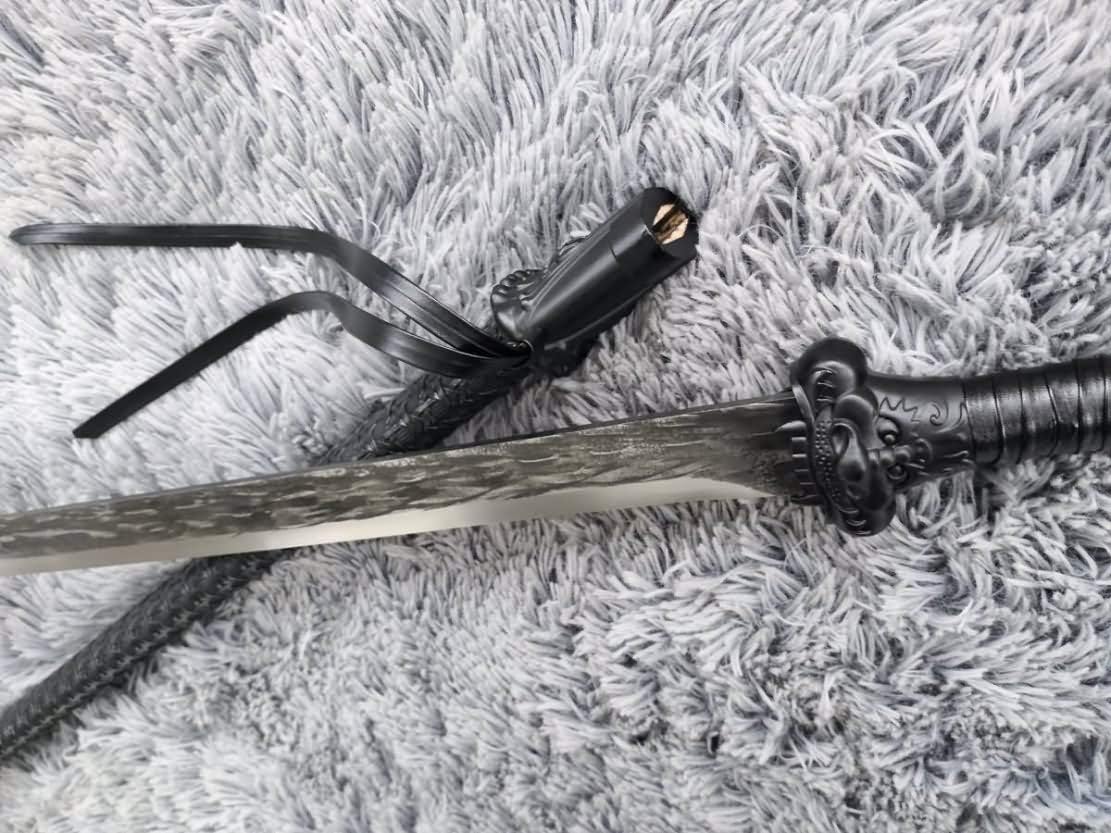 Handmade Chinese Sword - High Carbon Steel Blade with Alloy Fittings | Authentic Kung Fu Weapon | Perfect for Martial Arts Training, Cosplay & Collectors