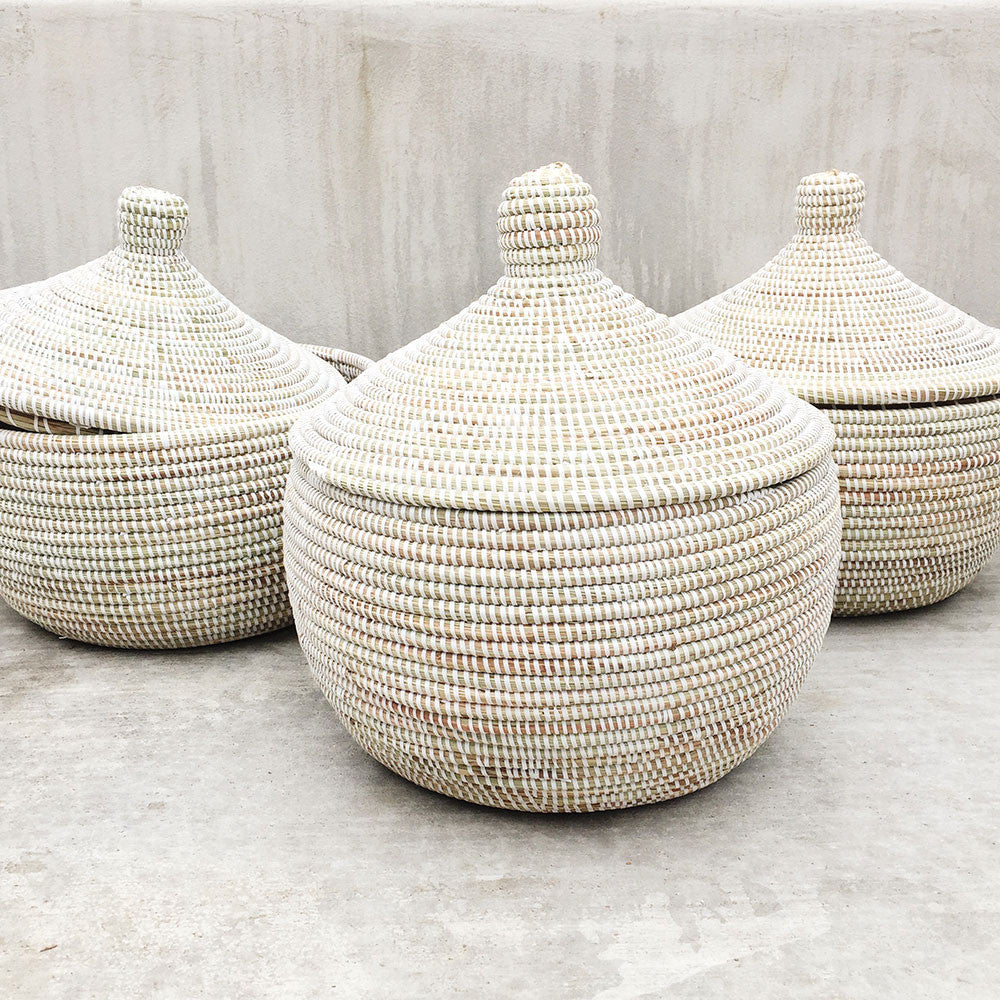White Lidded Warming Basket - Insulated Food Carrier for Picnics, Parties & Outdoor Dining | Keep Meals Hot & Fresh On-The-Go