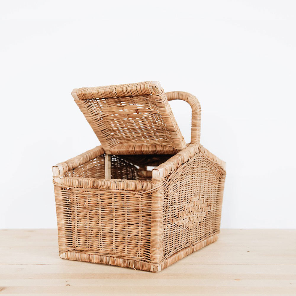 Premium Rattan Picnic Basket for 2 - Insulated Wine Cooler & Waterproof Liner - Perfect for Outdoor Dining, Beach Trips & Romantic Dates