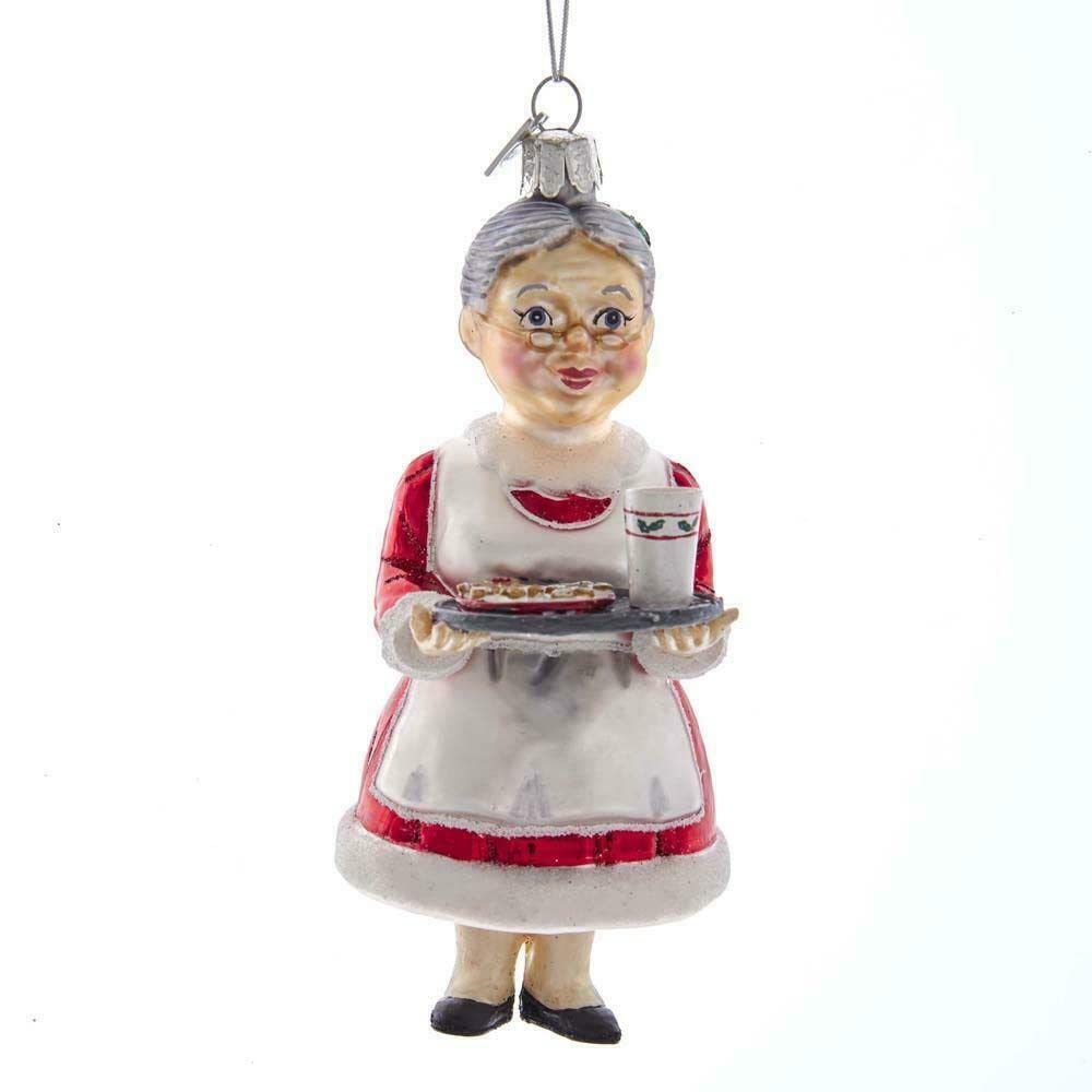Mrs. Claus with Cookies 5