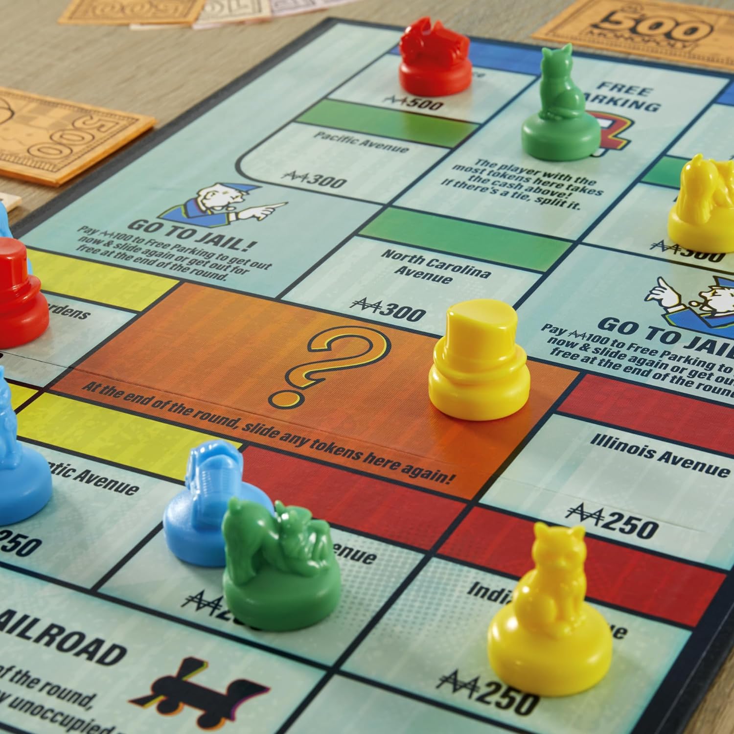 MONOPOLY KNOCKOUT Board Game - Classic Family Fun for Game Nights, Parties & Indoor Entertainment