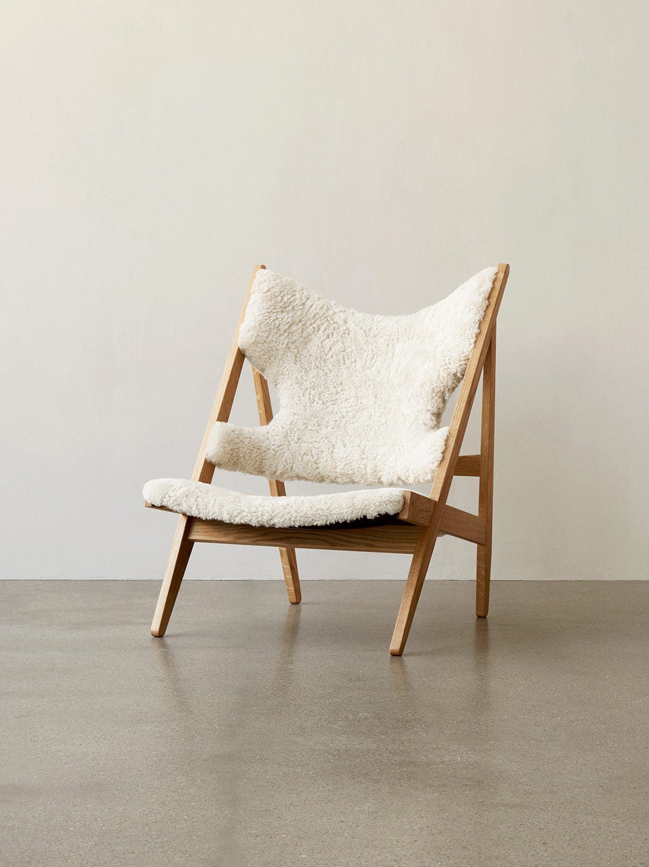 AUDO CPH Knitting Lounge Chair with Natural Oak Base & Sheepskin - Modern Scandinavian Design for Living Room, Bedroom, or Office - Cozy Reading Nook & Relaxation Furniture