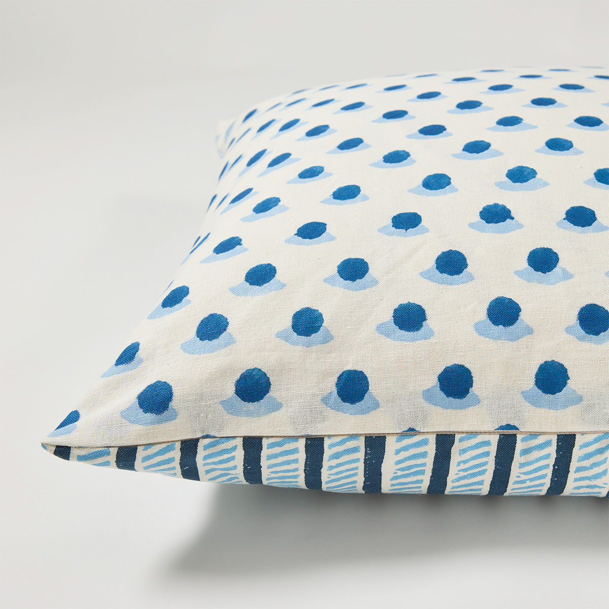 Premium Berry Indigo/Sky Cushion - Soft & Comfortable Throw Pillow for Sofa, Bed, or Outdoor Use - Perfect for Home Decor, Living Room, and Patio Relaxation