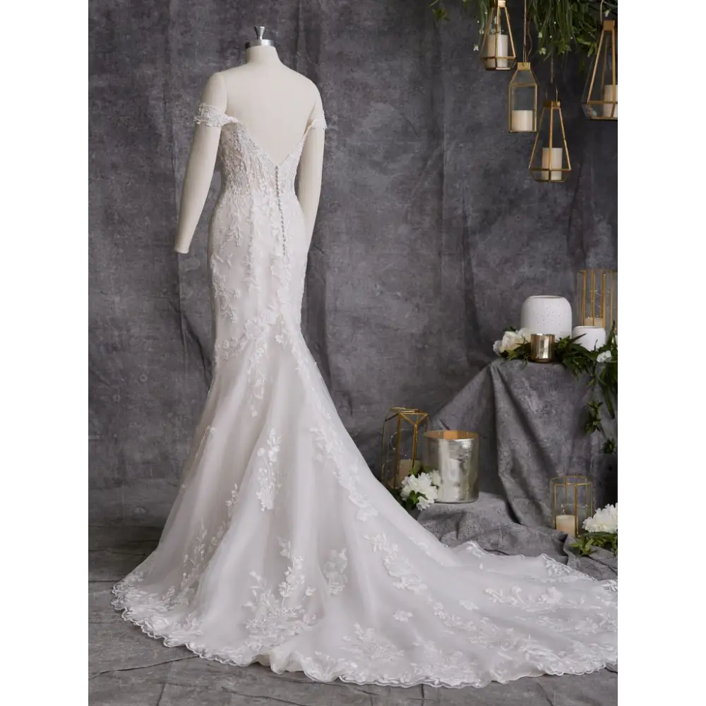 Maggie Sottero Harlem Lane Wedding Dress – Elegant Lace Bridal Gown for Church Ceremony & Outdoor Photography