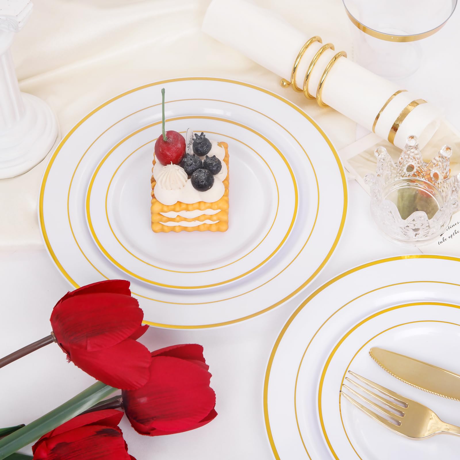 350-Piece Gold Plastic Dinnerware Set - 50 Gold Dinner Plates, 50 Salad Plates, 150 Silverware, 50 Napkins & 50 Cups - Disposable Party Tableware for Weddings, Birthdays & Special Events - Elegant & Convenient for Large Gatherings