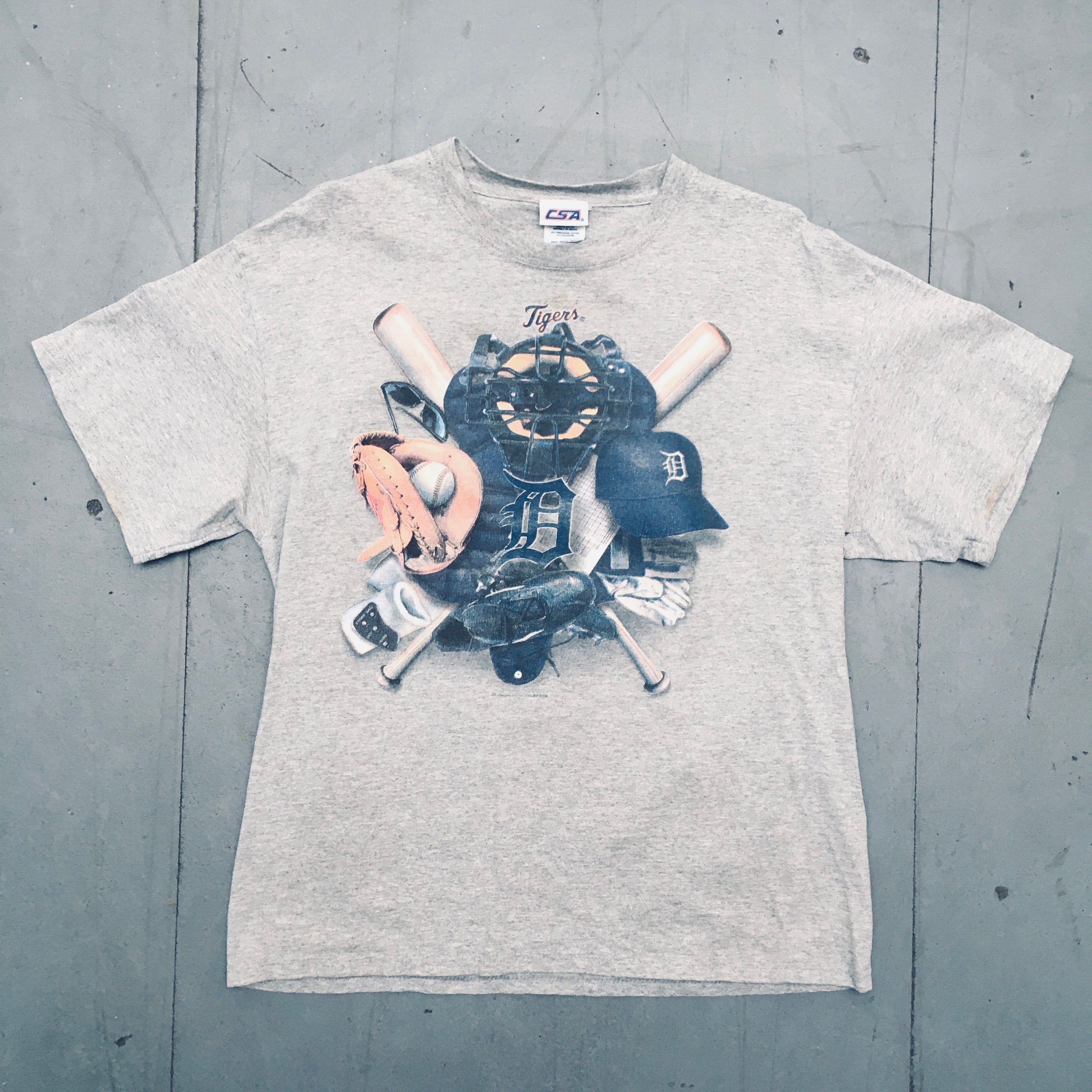 Detroit Tigers 2008 Graphic Tee - Men's Vintage Baseball T-Shirt (Medium) - Perfect for Game Day, Sports Events & Casual Wear