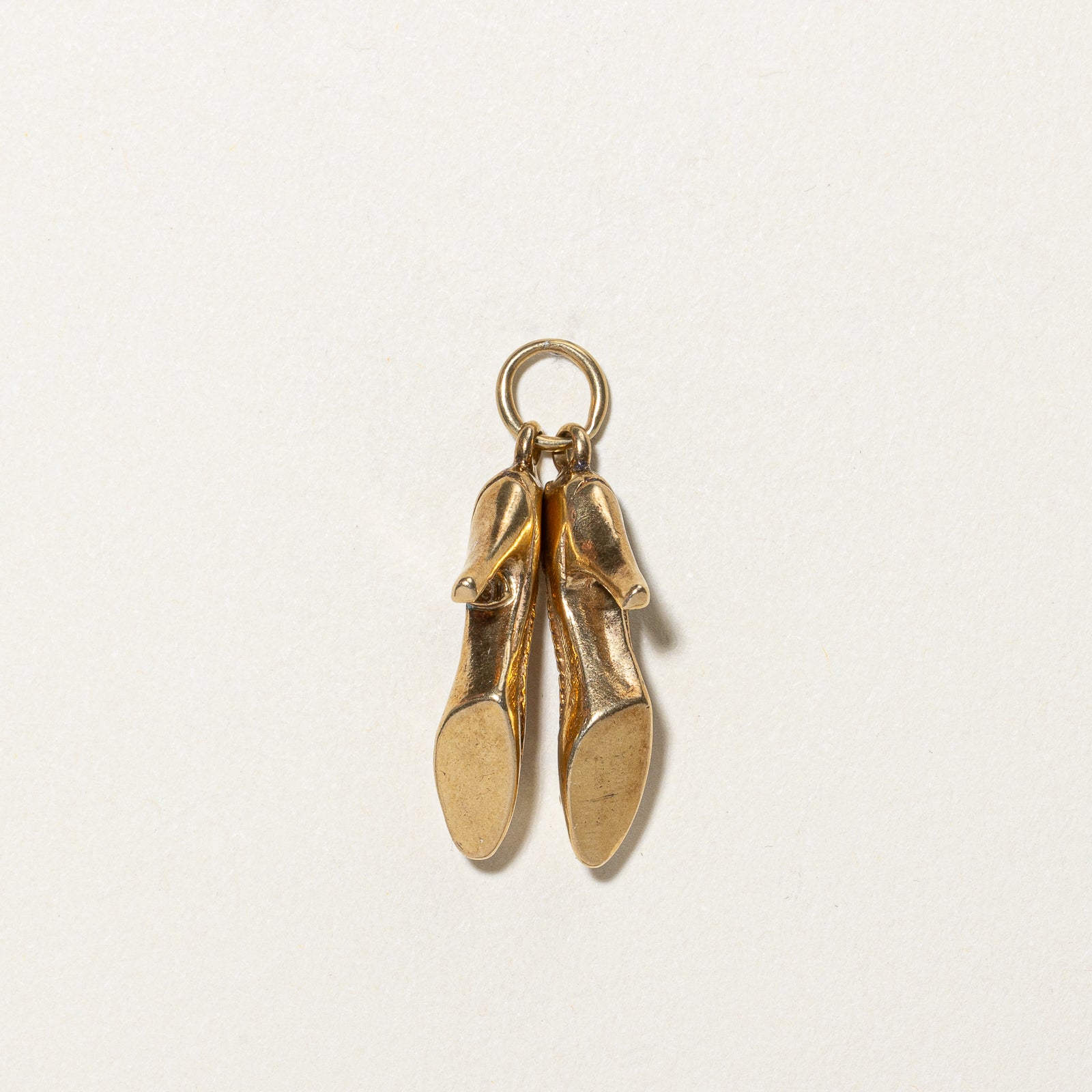 18K Yellow Gold High Heels Charm Pendant - Elegant Shoe Jewelry for Women | Perfect Gift for Dancers, Brides & Fashion Lovers