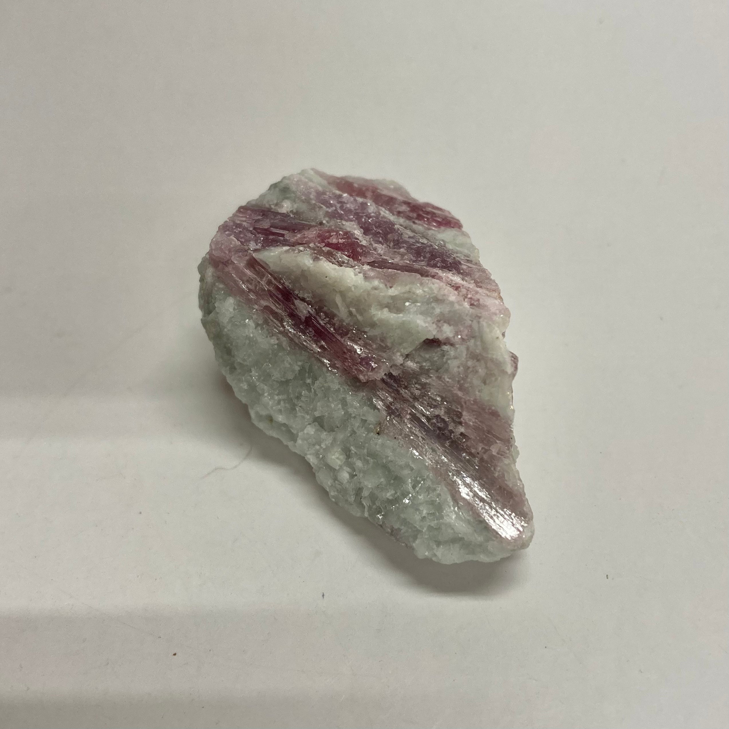 Natural Pink Tourmaline Gemstone Jewelry - Healing Crystal for Necklace, Ring & Bracelet - Perfect for Meditation, Energy Healing & Spiritual Gifts