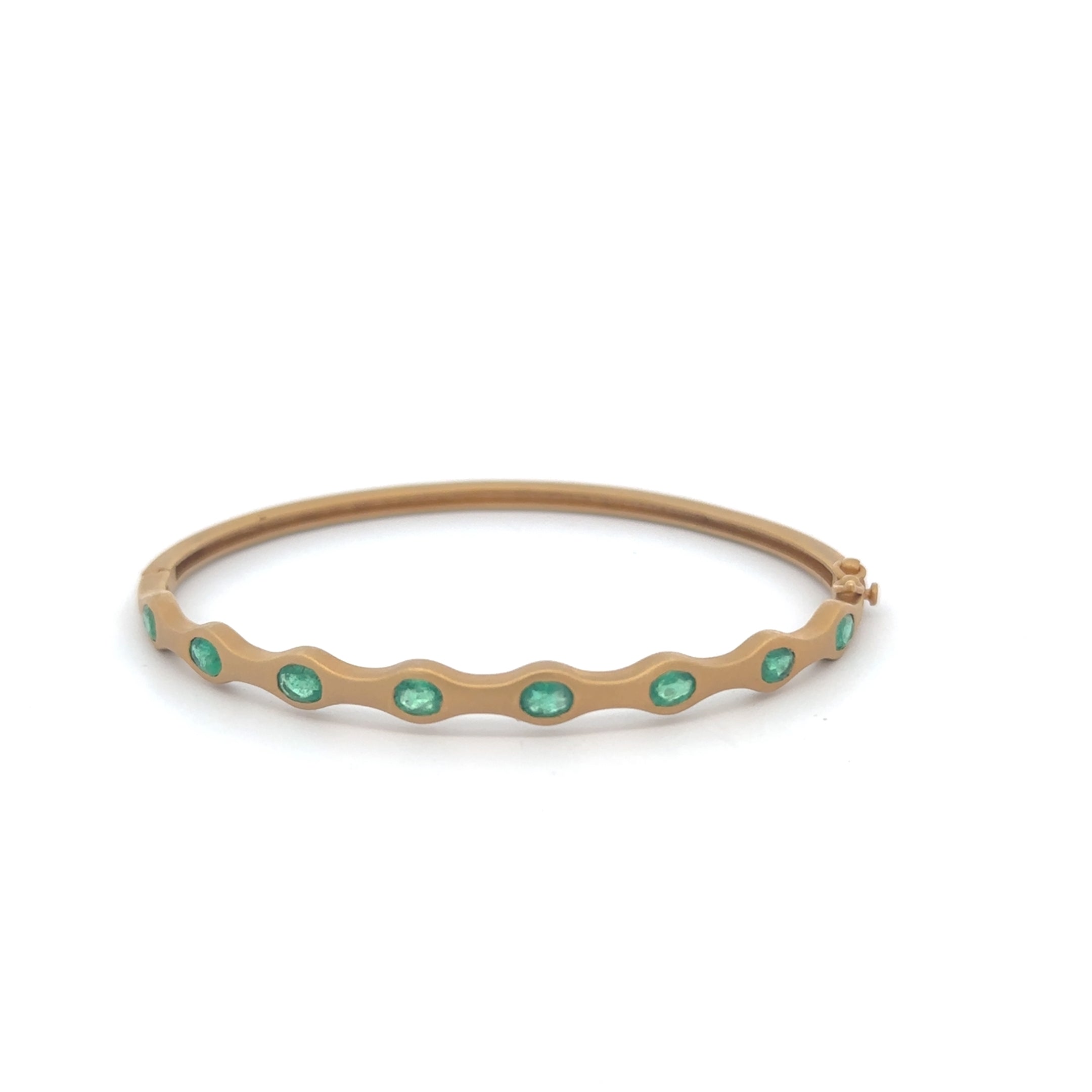1.80tcw Oval Emerald Wavy/Scalloped 14K Gold Bangle Bracelet - Elegant Jewelry for Women, Perfect for Weddings, Parties & Special Occasions