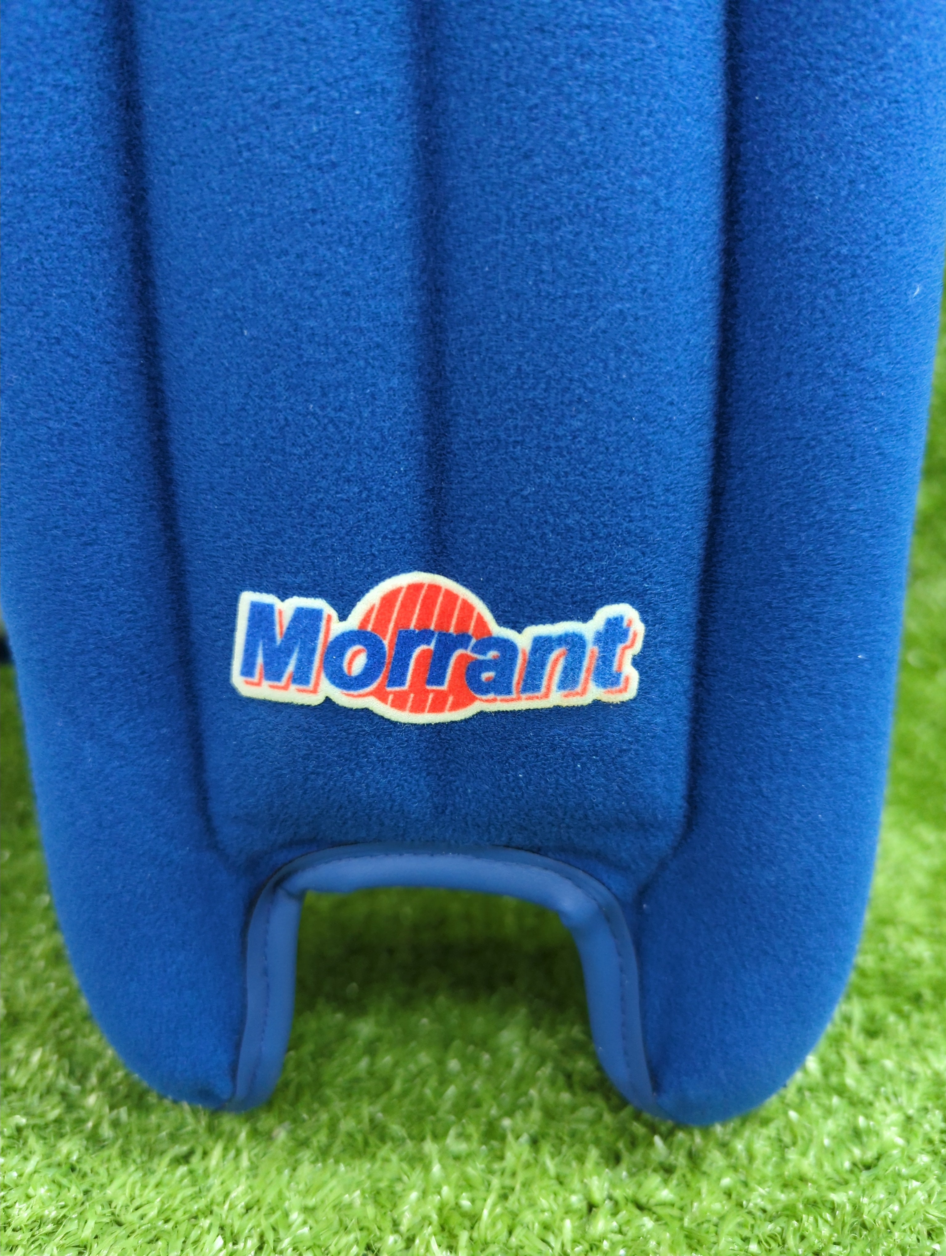 Morrant International Super Ultralite Adult Cricket Batting Pads - Lightweight Protective Gear for Cricket Matches & Practice Sessions
