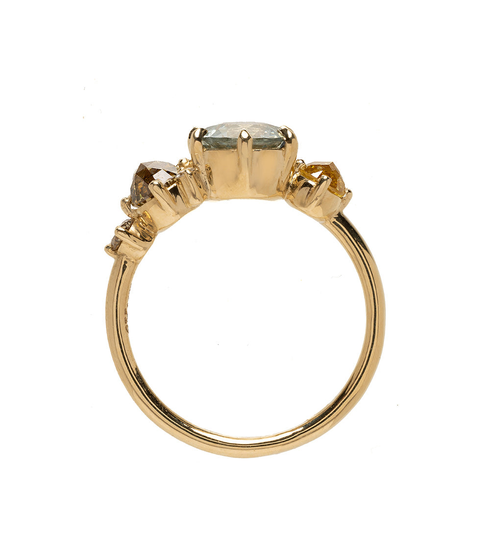 Exquisite Family Ring with Mint Green Montana Sapphire & Diamonds – Perfect for Weddings, Anniversaries & Special Occasions