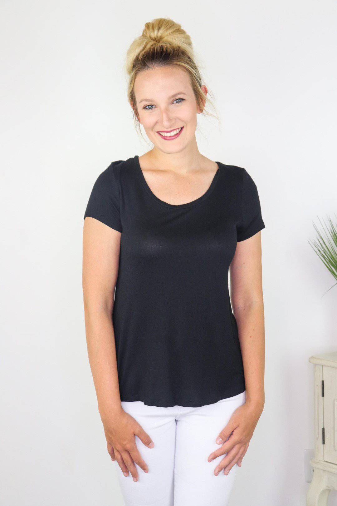 Black Scoop Neck Short Sleeve T-Shirt for Women - Casual Summer Tops - Perfect for Beach, Vacation & Everyday Wear