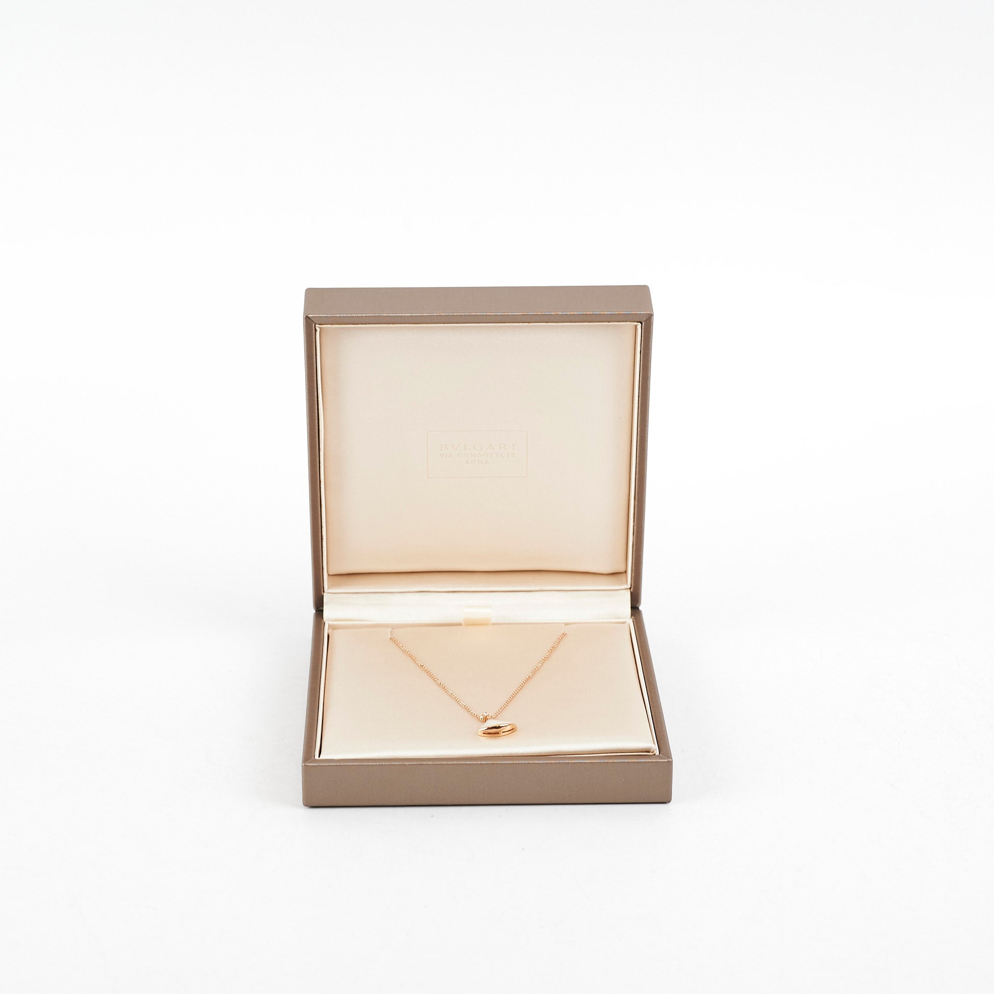Bvlgari Divas' Dream Mother of Pearl Necklace - Elegant 18K Rose Gold Pendant with Diamonds | Perfect for Weddings, Parties & Special Occasions