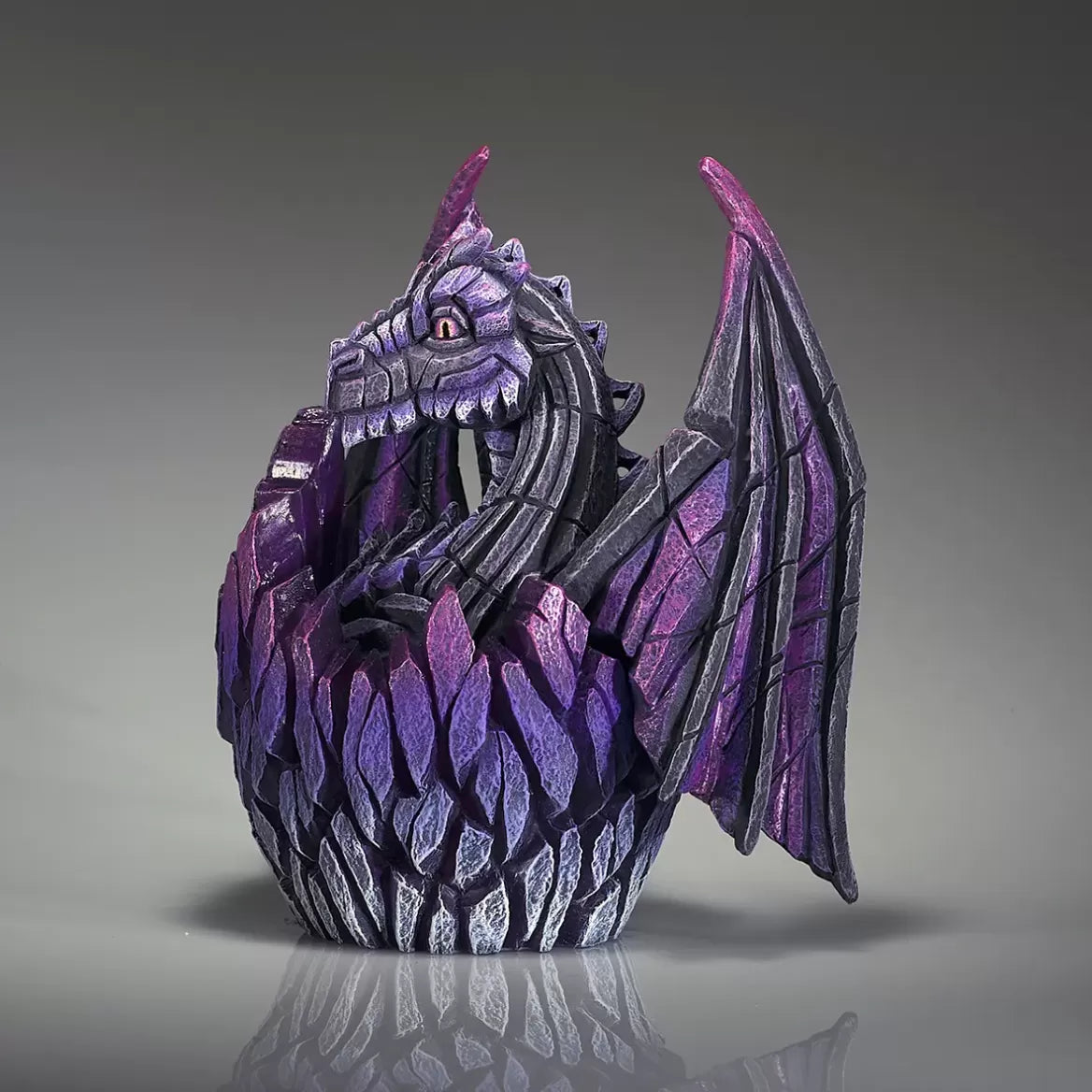 Black Dragon Egg Edge Sculpture - Unique Gothic Home Decor for Fantasy & Gaming Rooms, Perfect for Tabletop RPGs and Medieval Themed Parties