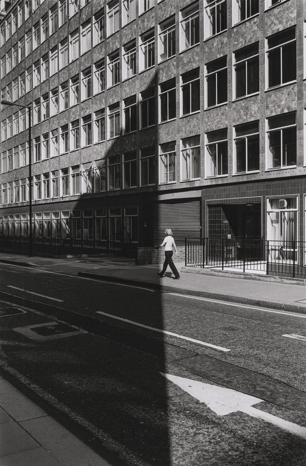 Lost in the City (Book 8): East London Photo Stories - Urban Exploration Photography Book for Travelers & Photography Enthusiasts | Perfect for Coffee Table Books, Travel Inspiration & London Lovers