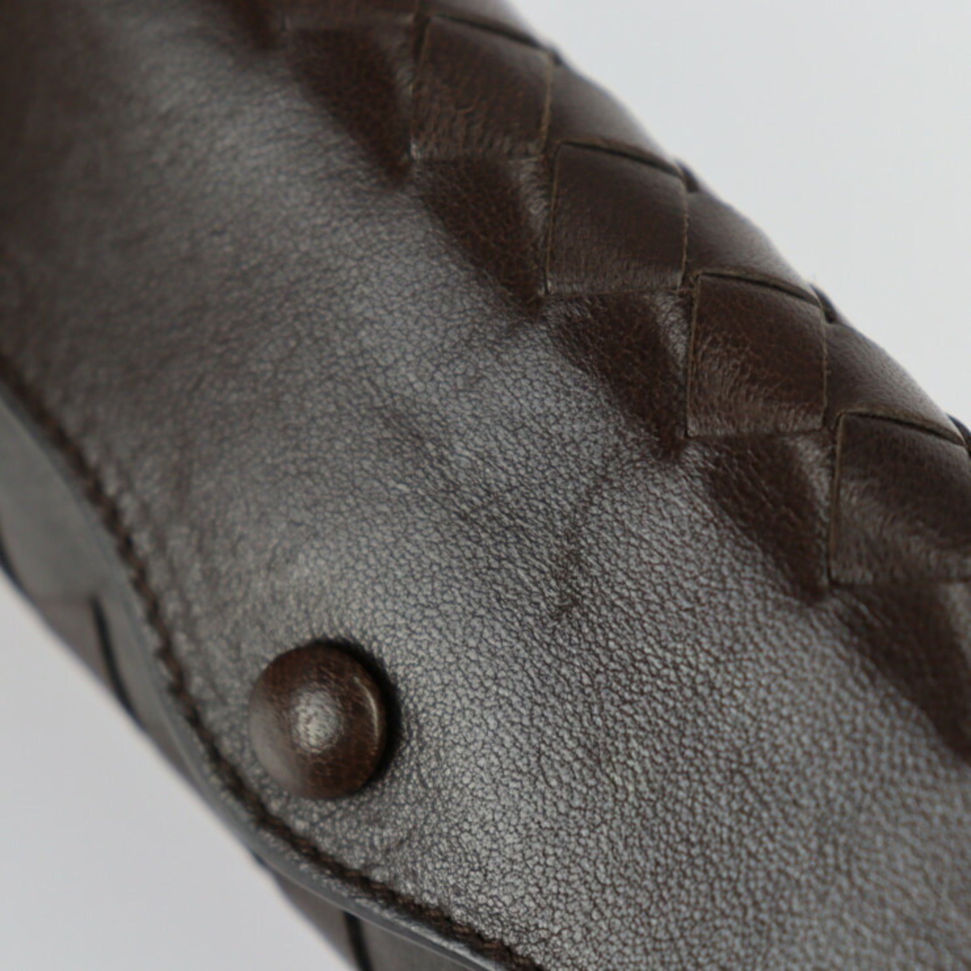 Bottega Veneta Intrecciato Leather Wallet for Men & Women | Genuine Italian Woven Leather Bifold Wallet | Perfect for Everyday Use, Travel & Gifts