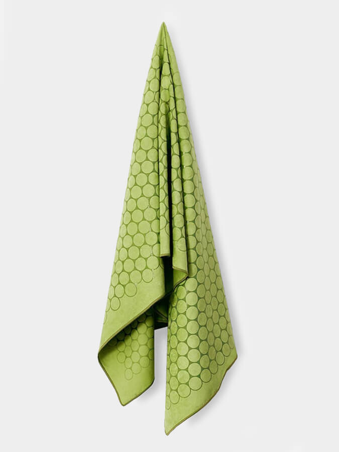 Non-Slip Agoy Gecko Touch Yoga Towel - Ultra Absorbent & Eco-Friendly for Hot Yoga, Pilates & Workouts - Perfect for Grip & Sweat Control in Studios or Home Gym