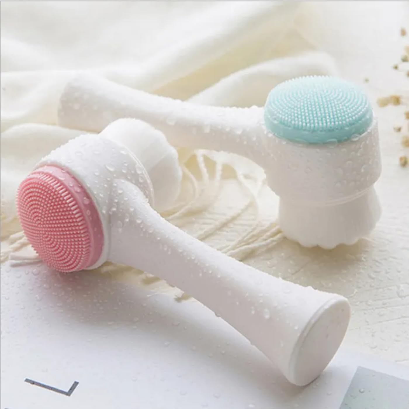 EASYMART Double Sided Silicone Face Wash Brush - Manual Facial Cleansing Brush for Deep Cleaning & Massage, Soft Skin Care Tool for Blackheads & Exfoliation (1 Pack) - Perfect for Daily Skincare Routine & Travel