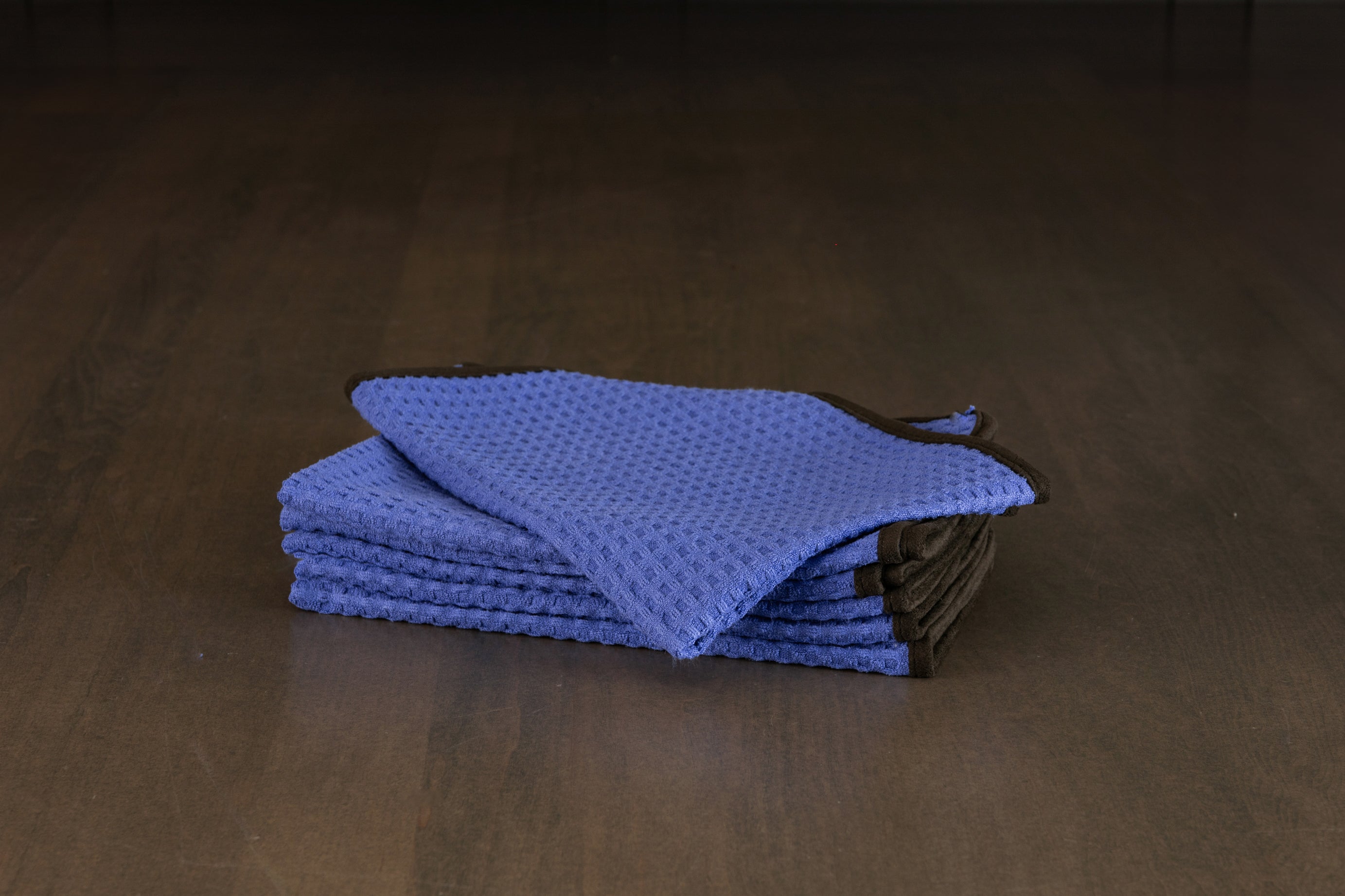 Premium Waffle Weave Glass Cleaning Towel - Streak-Free Microfiber Cloth for Windows, Mirrors & Screens - Perfect for Home, Car & Office Cleaning