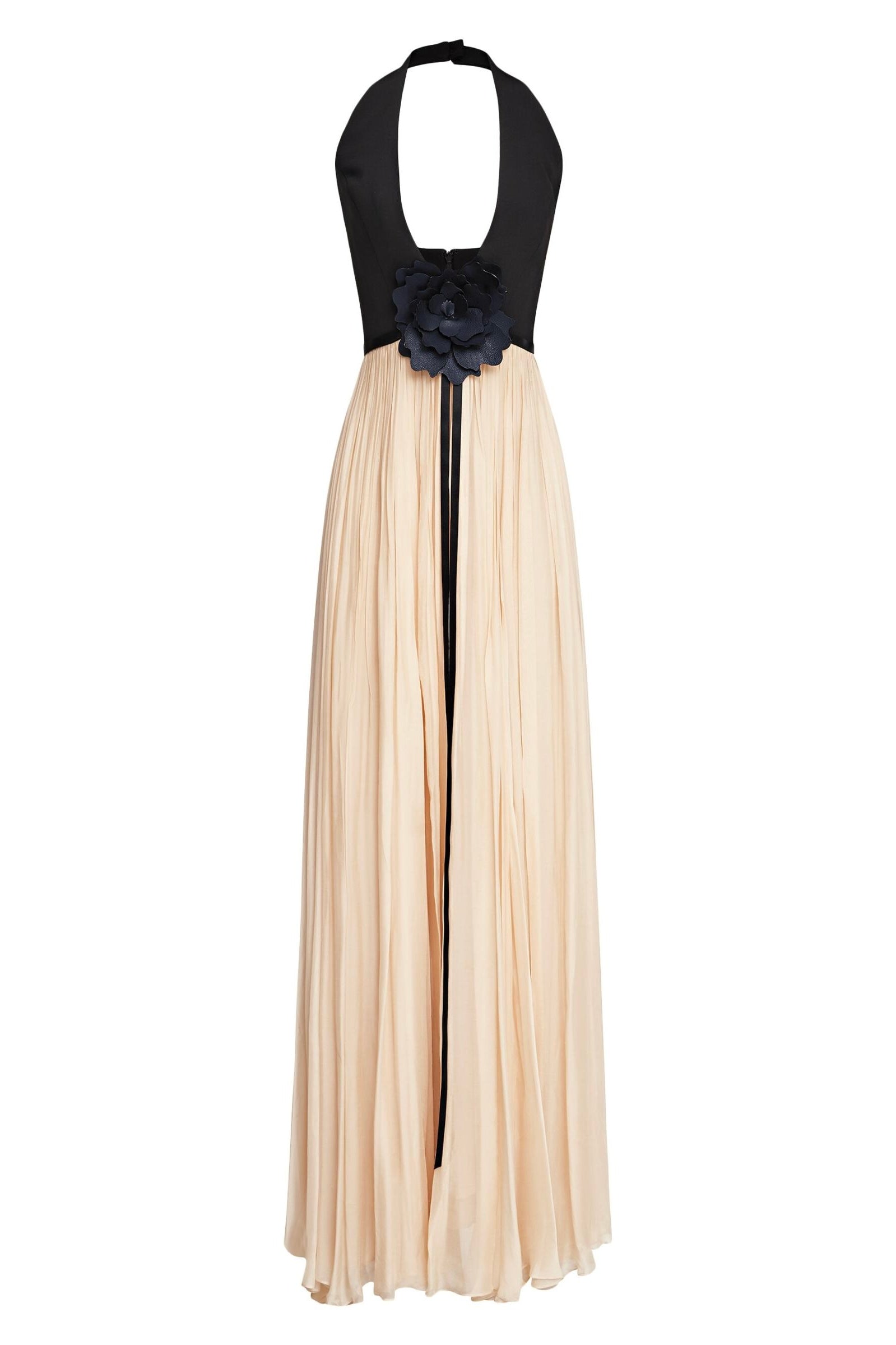 Halston Kinslee Elegant Crepe & Chiffon Halterneck Evening Gown for Women - Perfect for Prom, Red Carpet & Formal Events