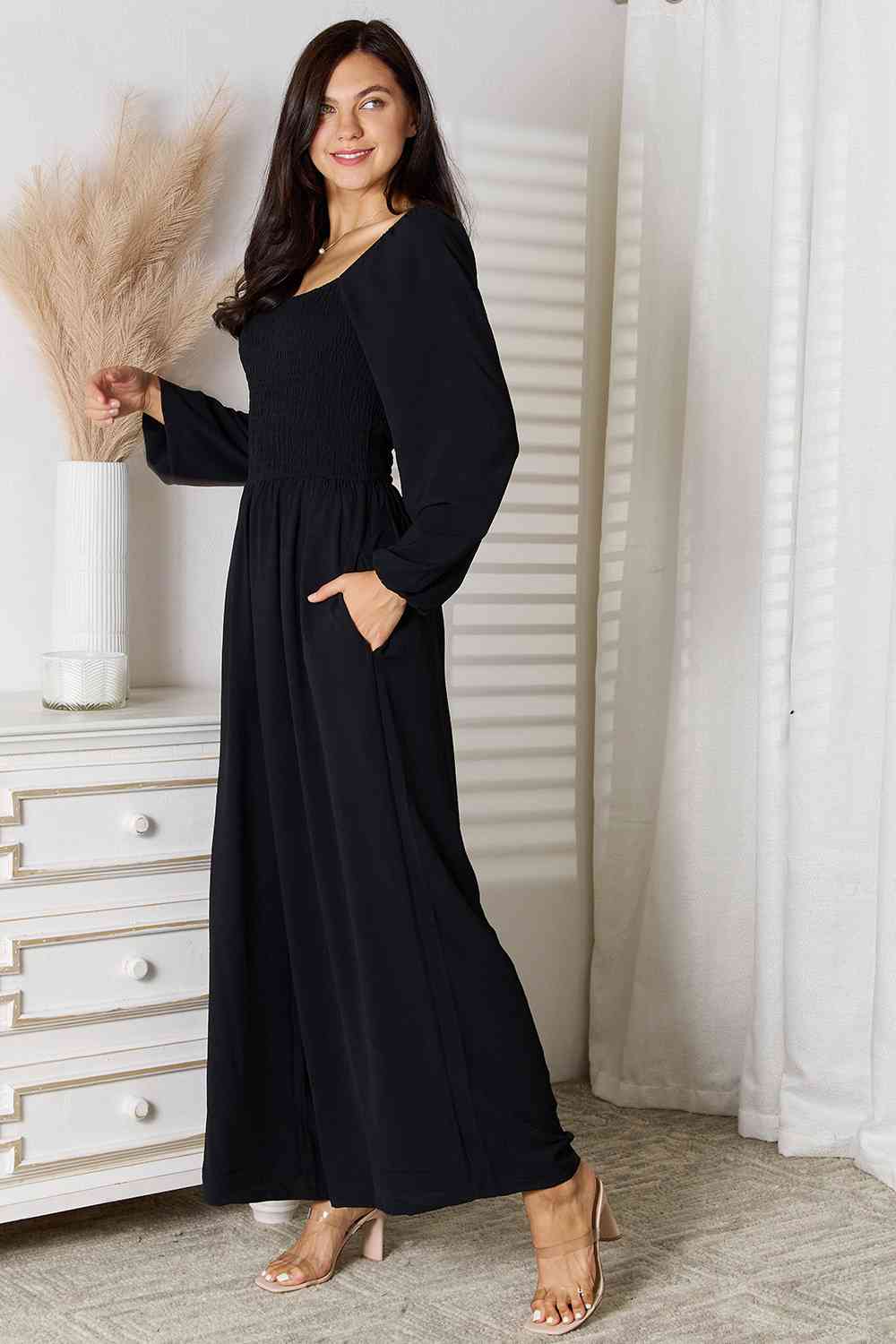 Stylish Women's Resort Wear Jumpsuit with Pockets - Comfortable Vacation Outfit for Beach, Pool & Summer Travel