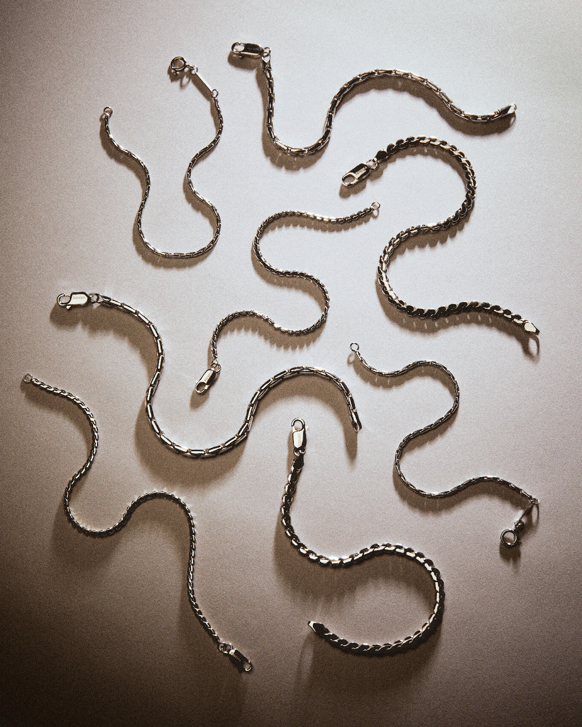 Stylish Grid Large Boston Silver Chain Bracelet for Women - Perfect for Casual Wear, Parties & Gifts