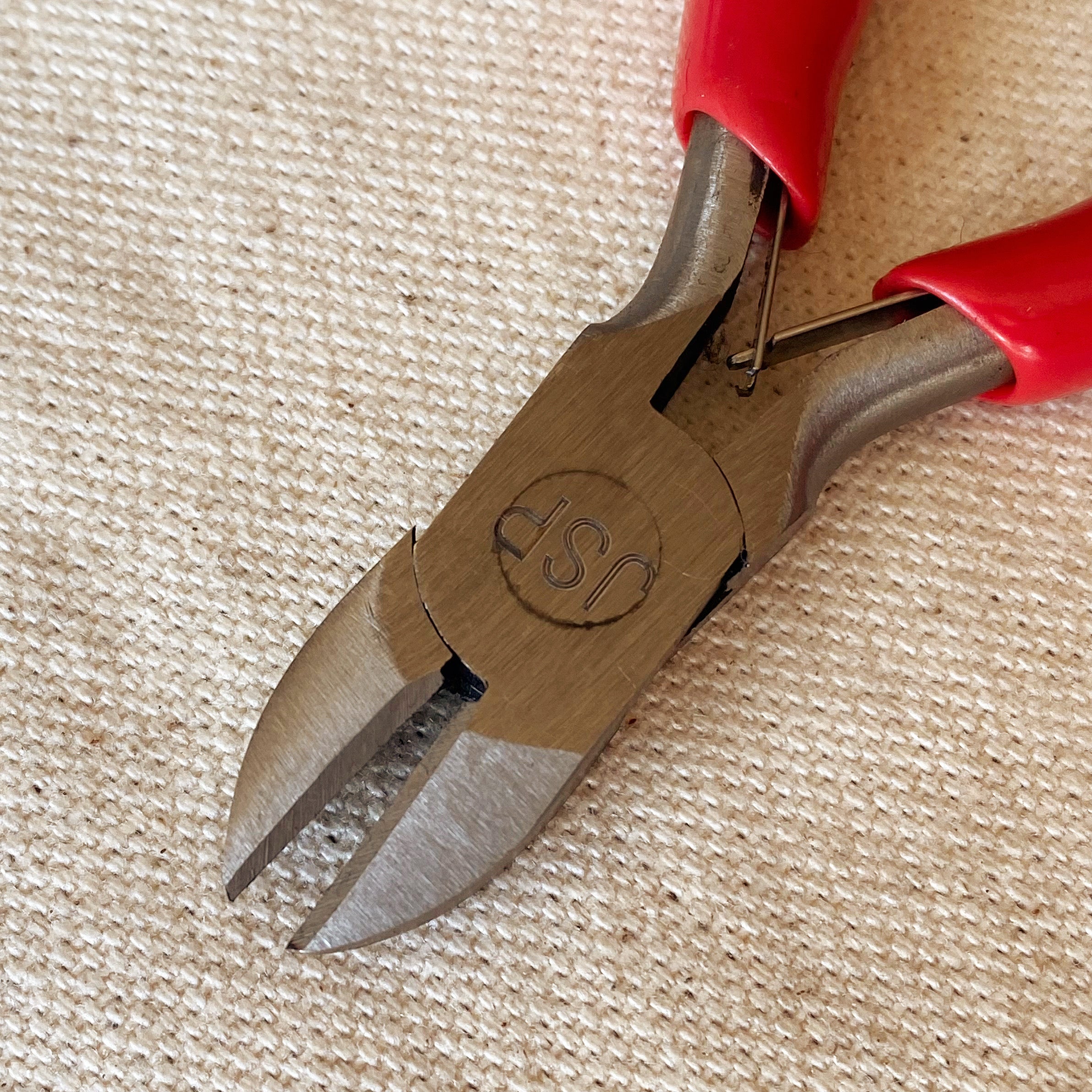 Professional Jewelry Cutter Tool - Precision Wire & Metal Cutting Pliers for Jewelry Making, DIY Crafts, Watch Repair - Ideal for Jewelers, Hobbyists & Repair Shops