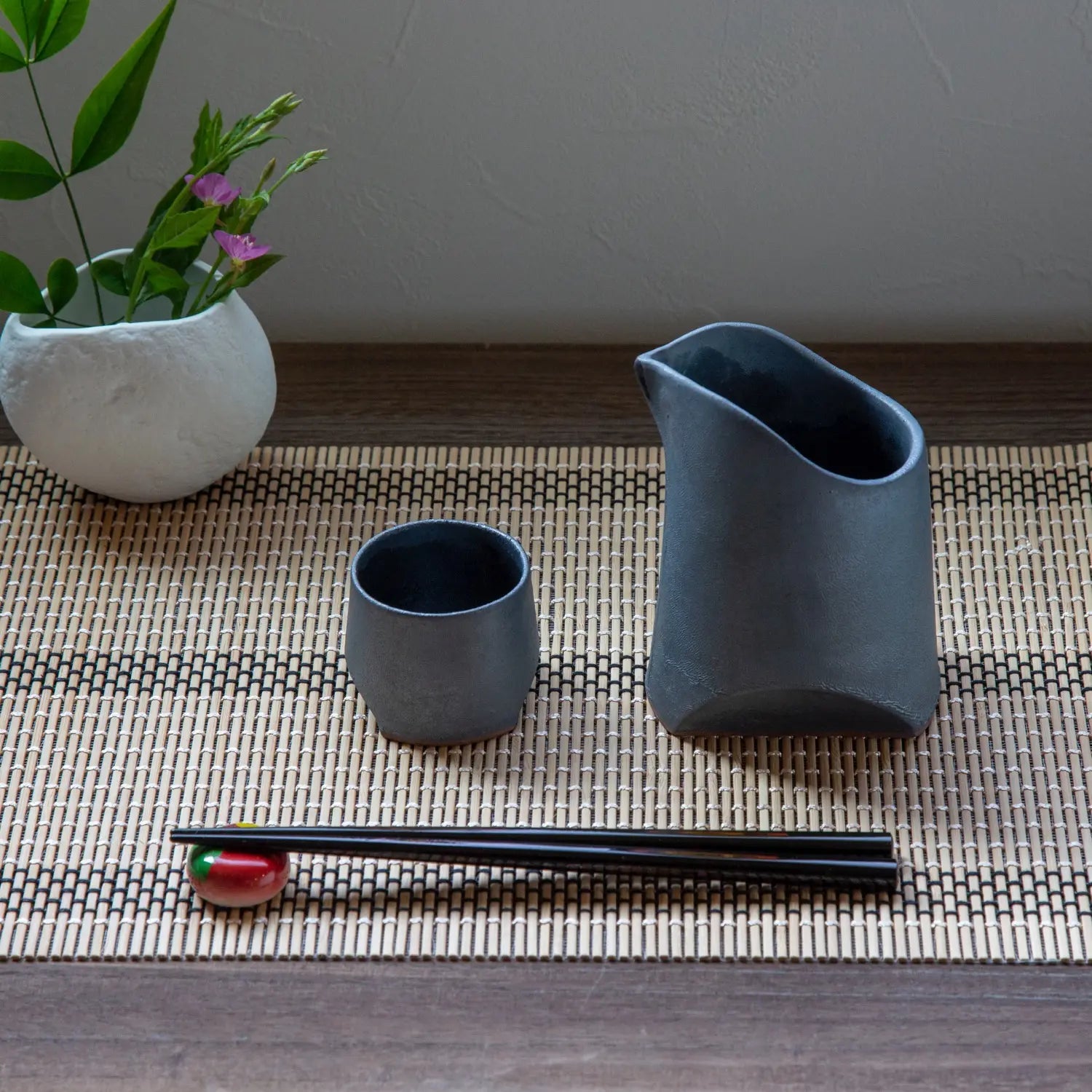 Premium Marumi Yasuda Kawara Tsuki Ceramic Sake Pourer - Authentic Japanese Katakuchi Lipped Sake Server for Traditional Sake Tasting & Home Entertaining