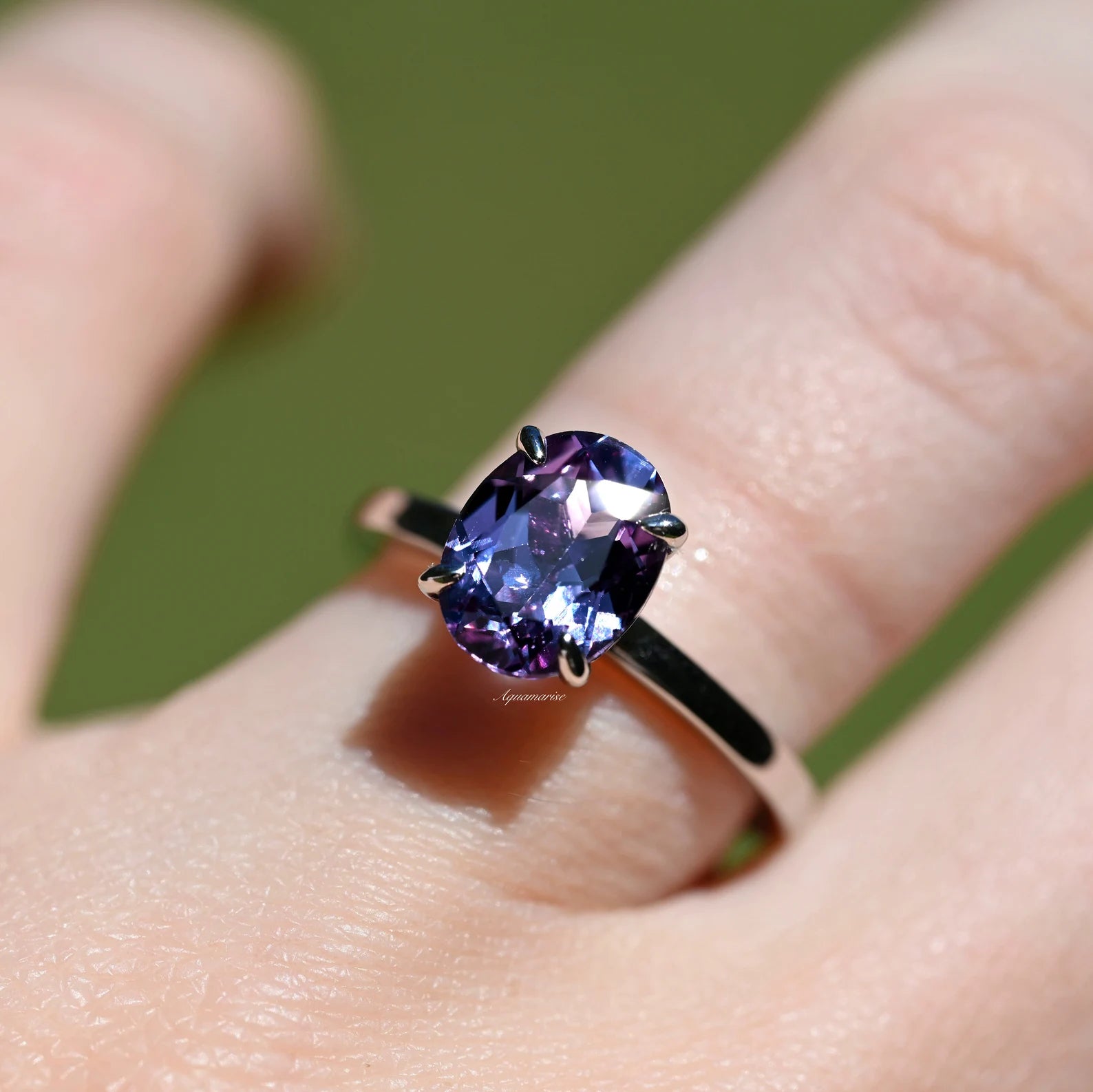2ct Oval Cut Alexandrite Solitaire Engagement Ring for Women - Perfect for Proposals, Anniversaries & Special Occasions