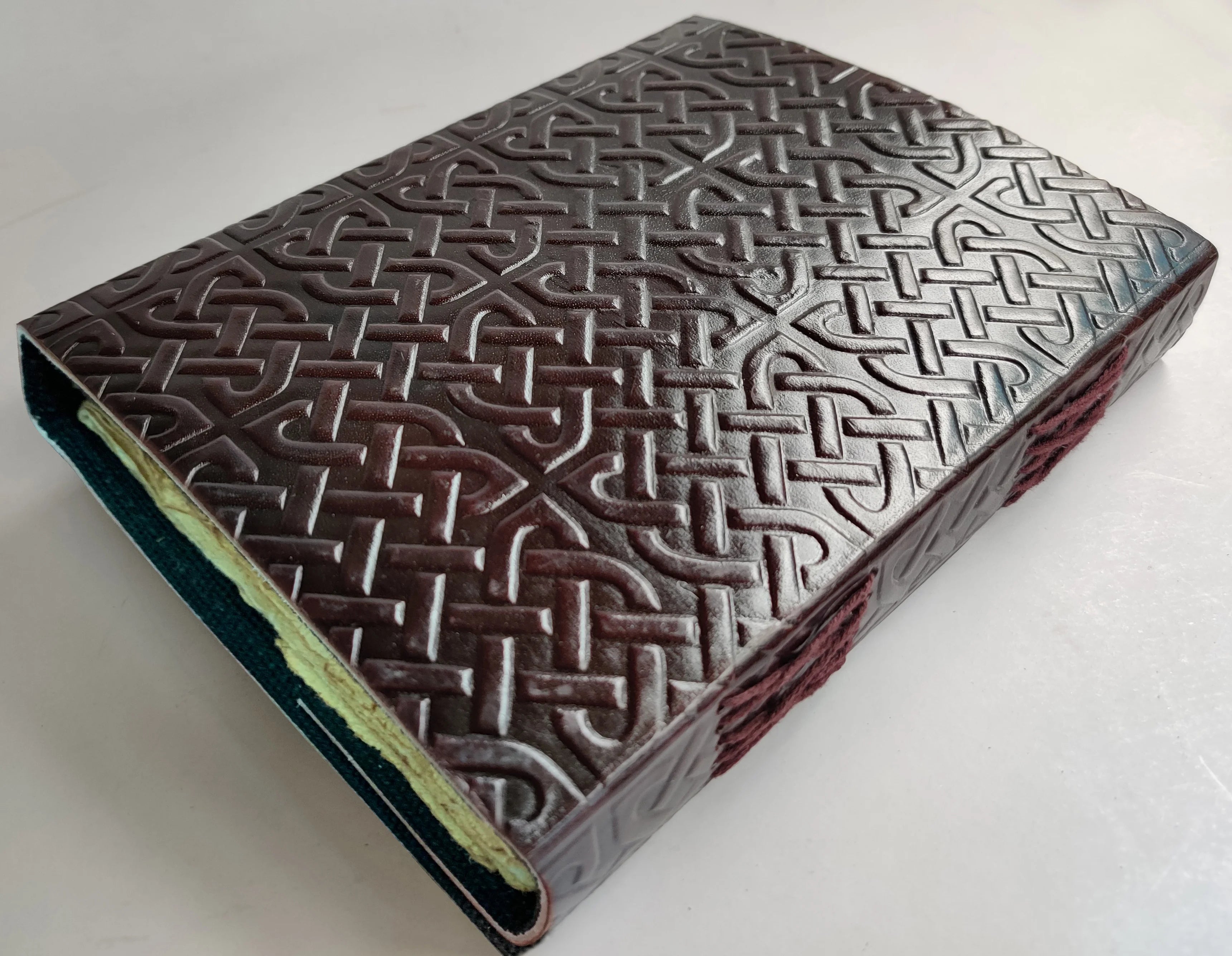 Vintage Leather Bound Journal with Lock - Handmade Antique 7 Stone Book of Shadows, Deckle Edge Paper - Perfect for Wiccan Rituals, Witchcraft, Gift Giving & Journaling