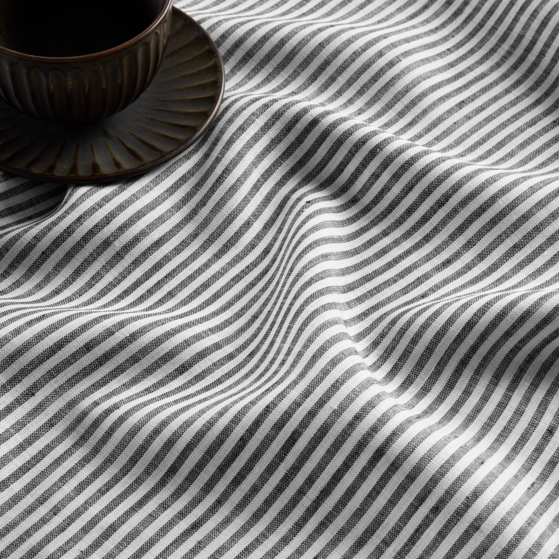 Elegant Narrow Stripe Table Throw - Stylish Cotton Table Runner for Dining Room Decor, Wedding & Holiday Table Setting - 16x72 Inches