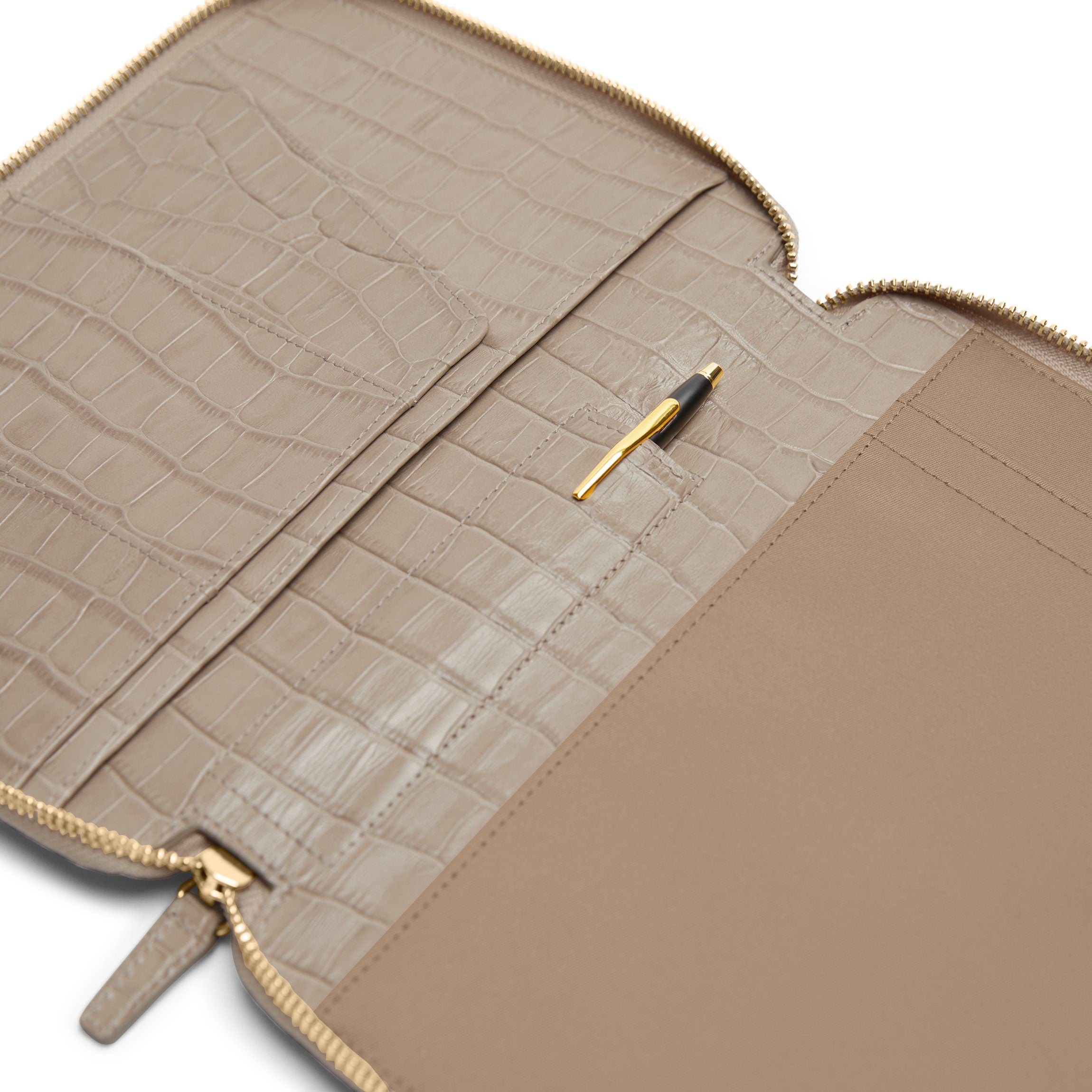 Premium A5 Leather Zippered Journal Notebook - Elegant Ecru Crocodile Embossed Cover for Writing, Sketching & Note Taking - Perfect Gift for Students, Professionals & Travelers