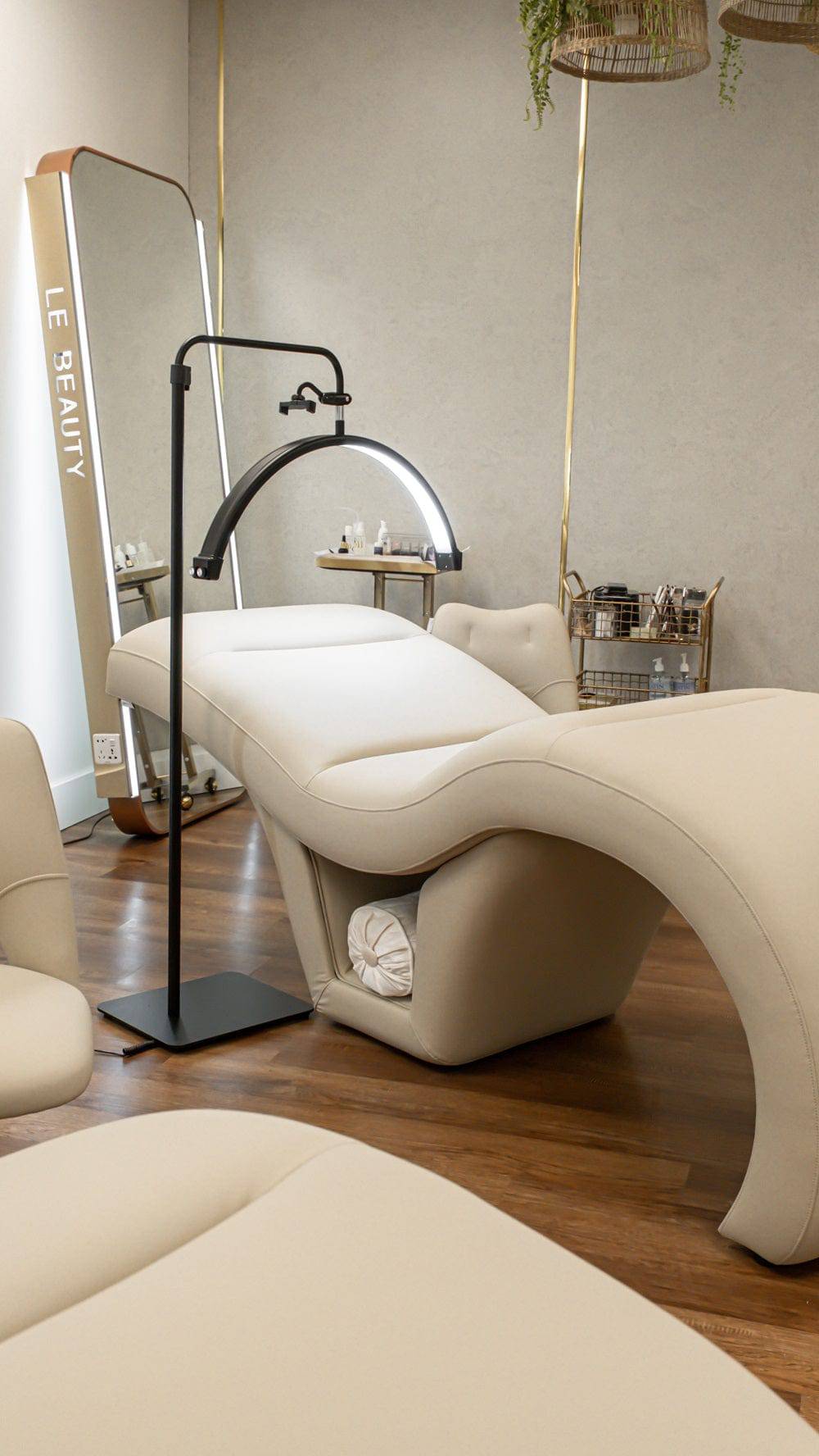 BeNoravo S-Shaped Massage Beauty Bed with Adjustable Stool - Perfect for Spa, Salon, and Home Relaxation Therapy