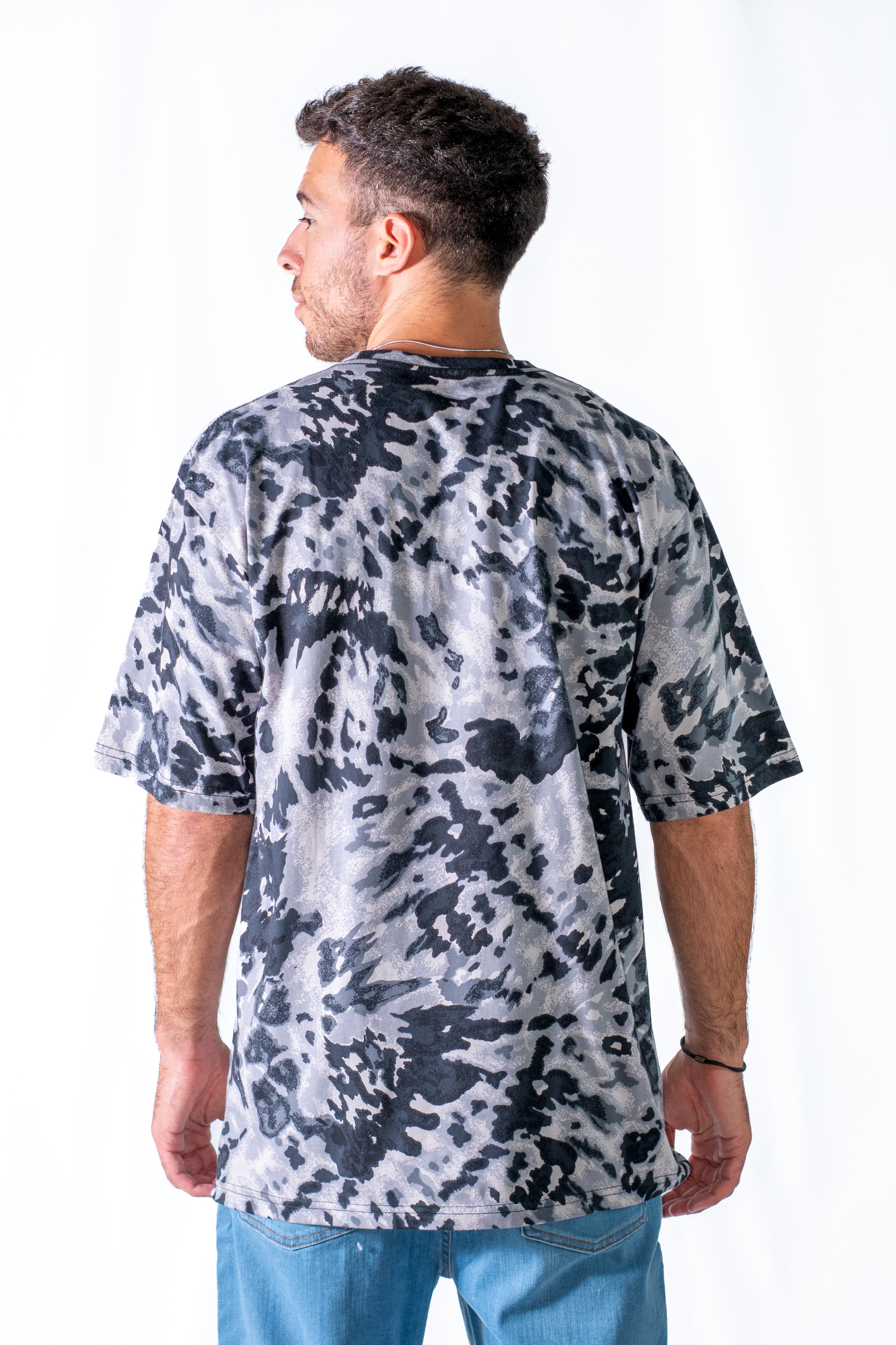 Ocn Rmc H Vega Batik Black T-Shirt for Men - Stylish & Comfortable Casual Wear for Everyday Outfits