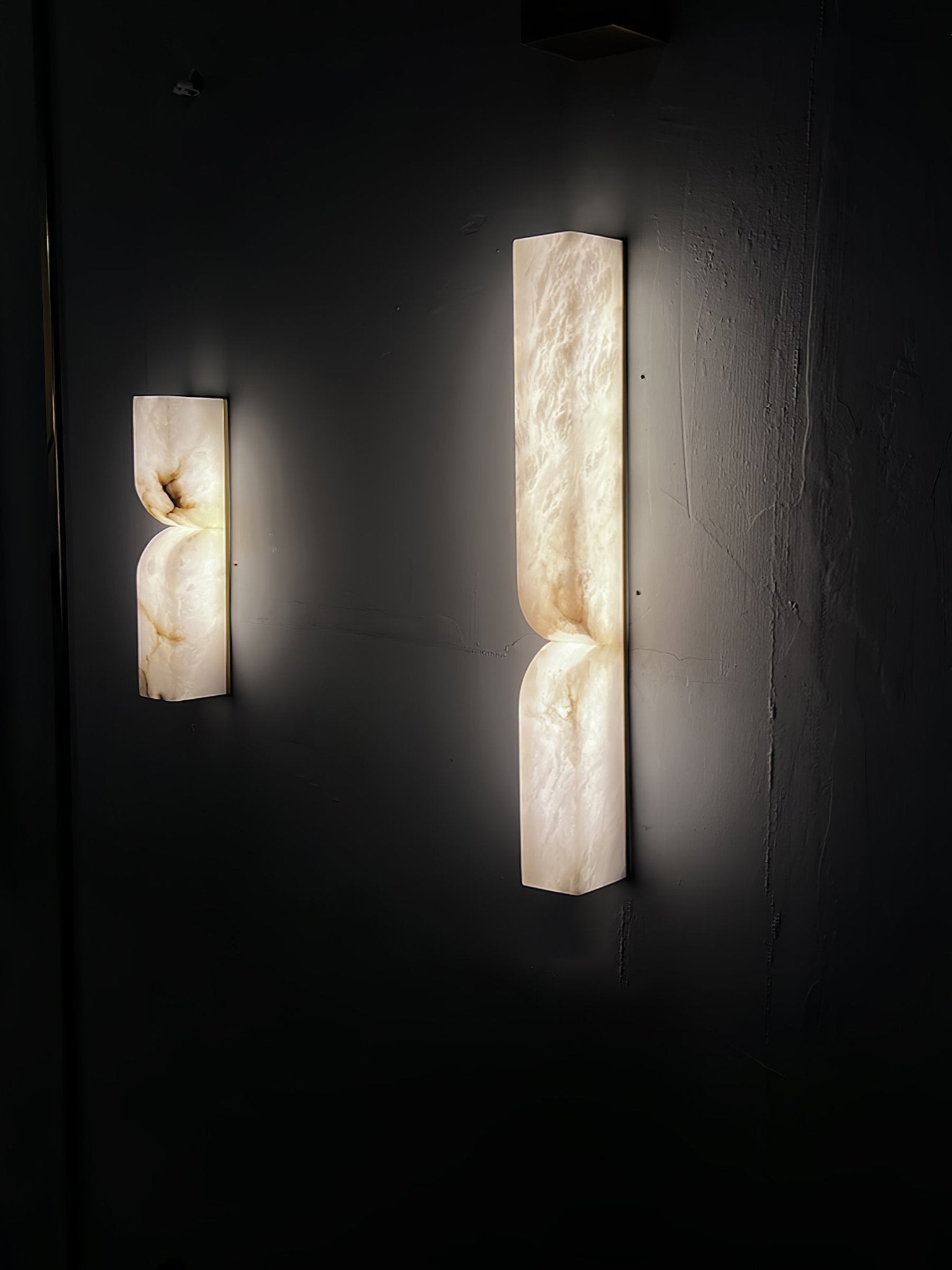 Alabaster Essence Wall Sconce - Elegant Handcrafted Light Fixture for Bedroom, Living Room & Hallway Decor - Perfect for Ambient Lighting and Home Interior Design